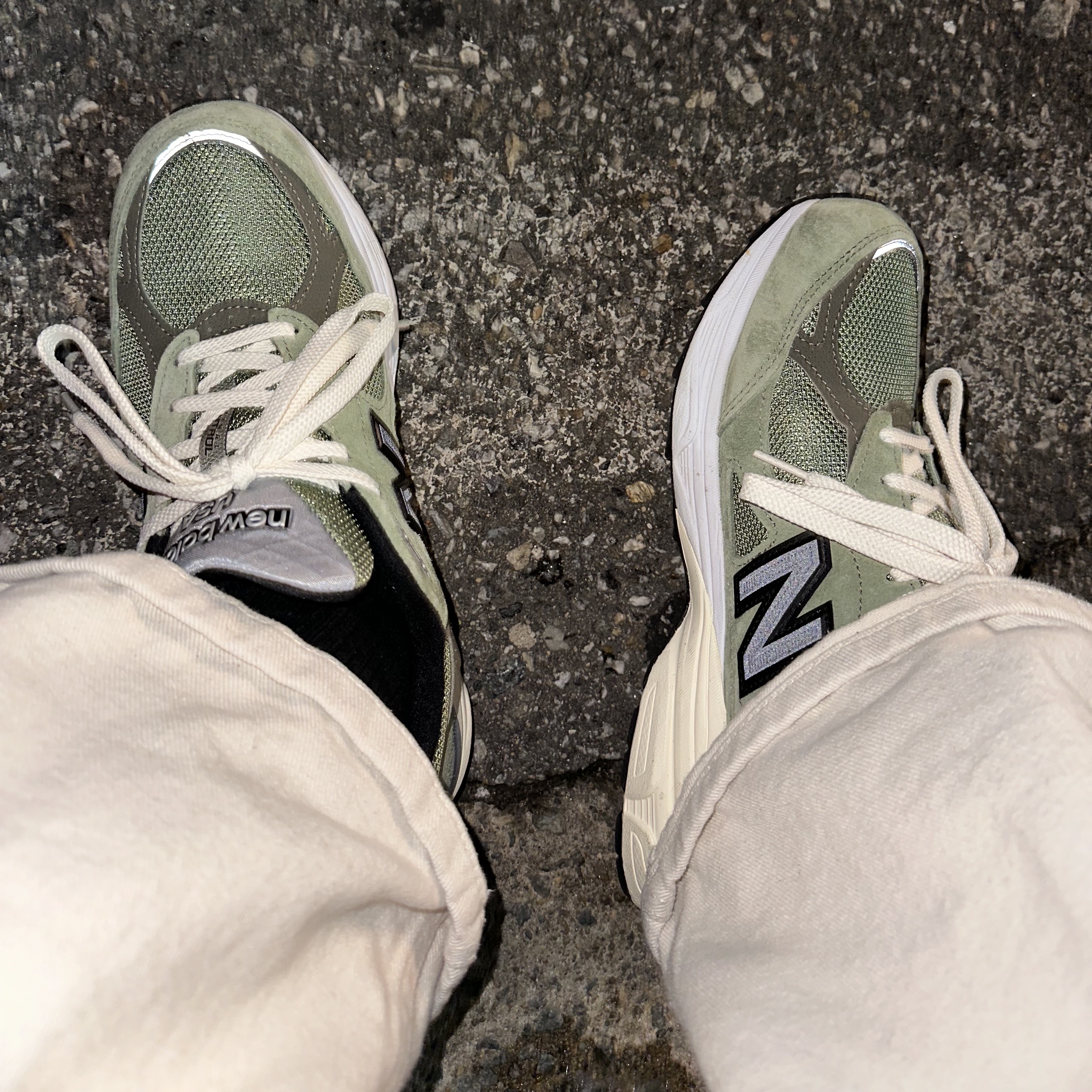 New Balance x JJJJound 990v3 Olive 착용 스타일 - 2