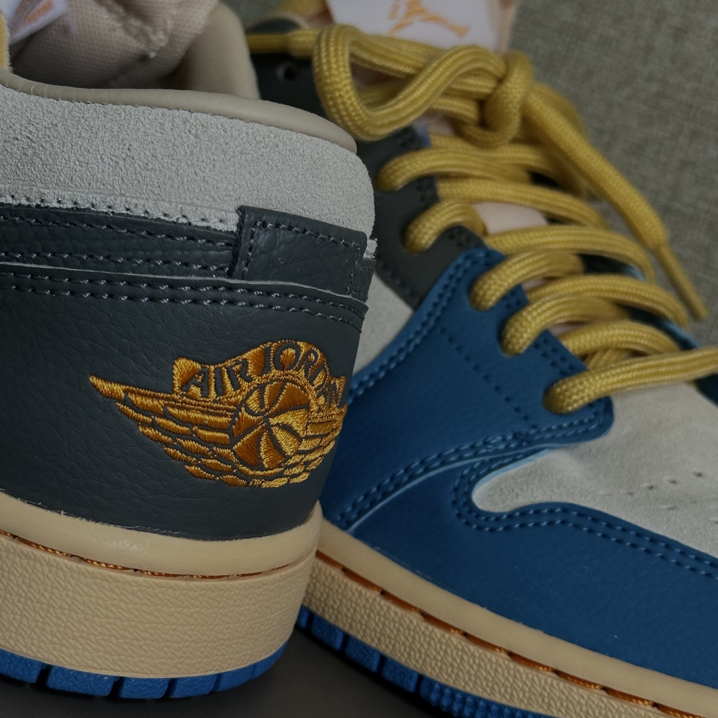 Jordan 1 Low SE Tokyo 96 착용 스타일 - 1
