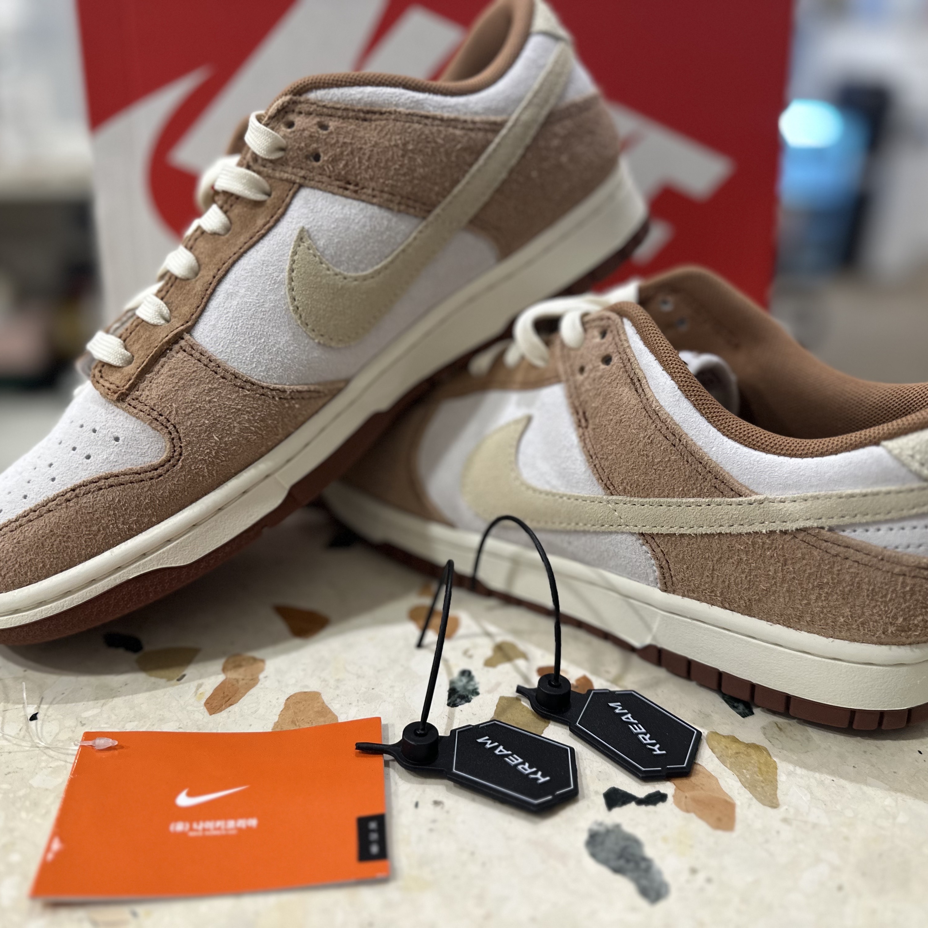 Nike Dunk Low Pro Premium Medium Curry 착용 스타일