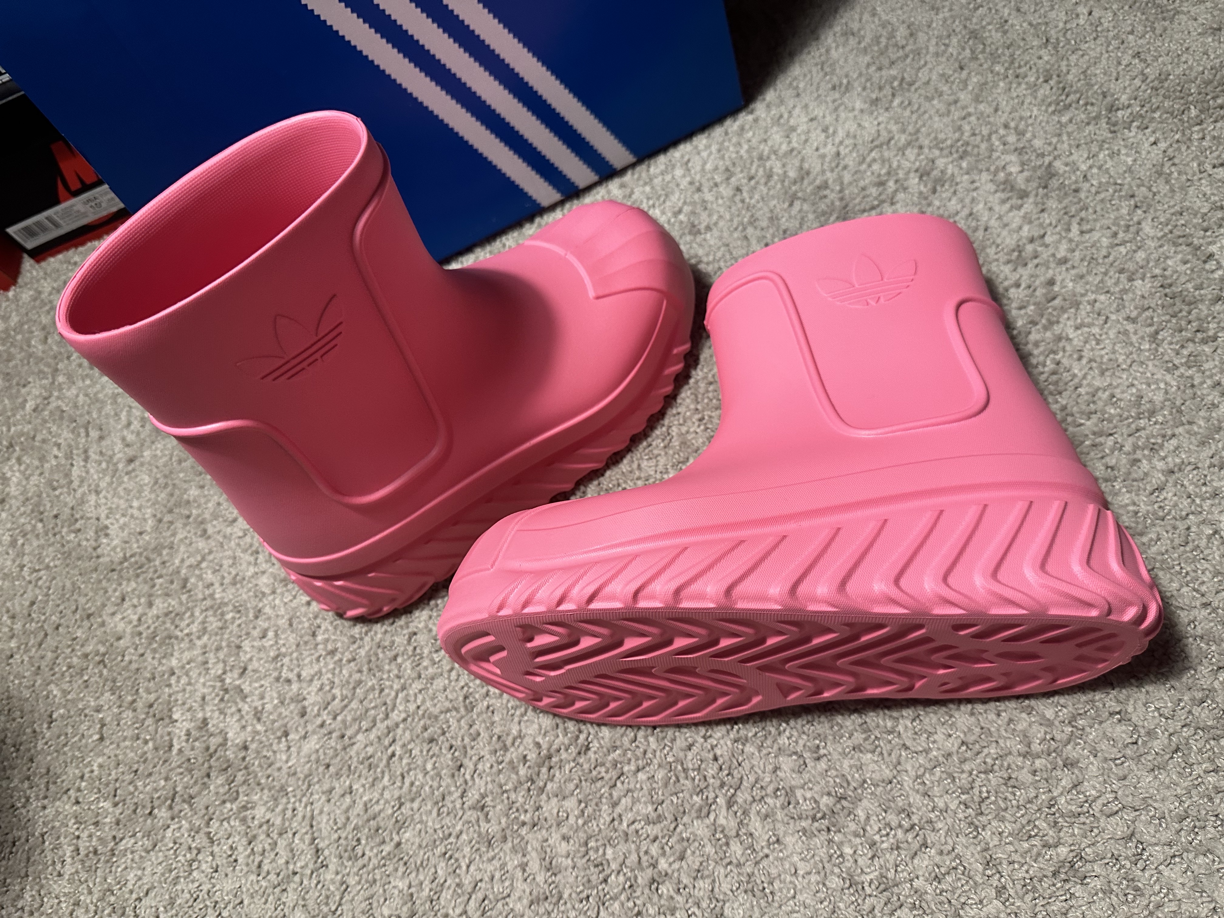 (W) Adidas Adifom Superstar Boot Pink, Adidas Samba OG Collegiate Green Gum 착용 스타일 - 2