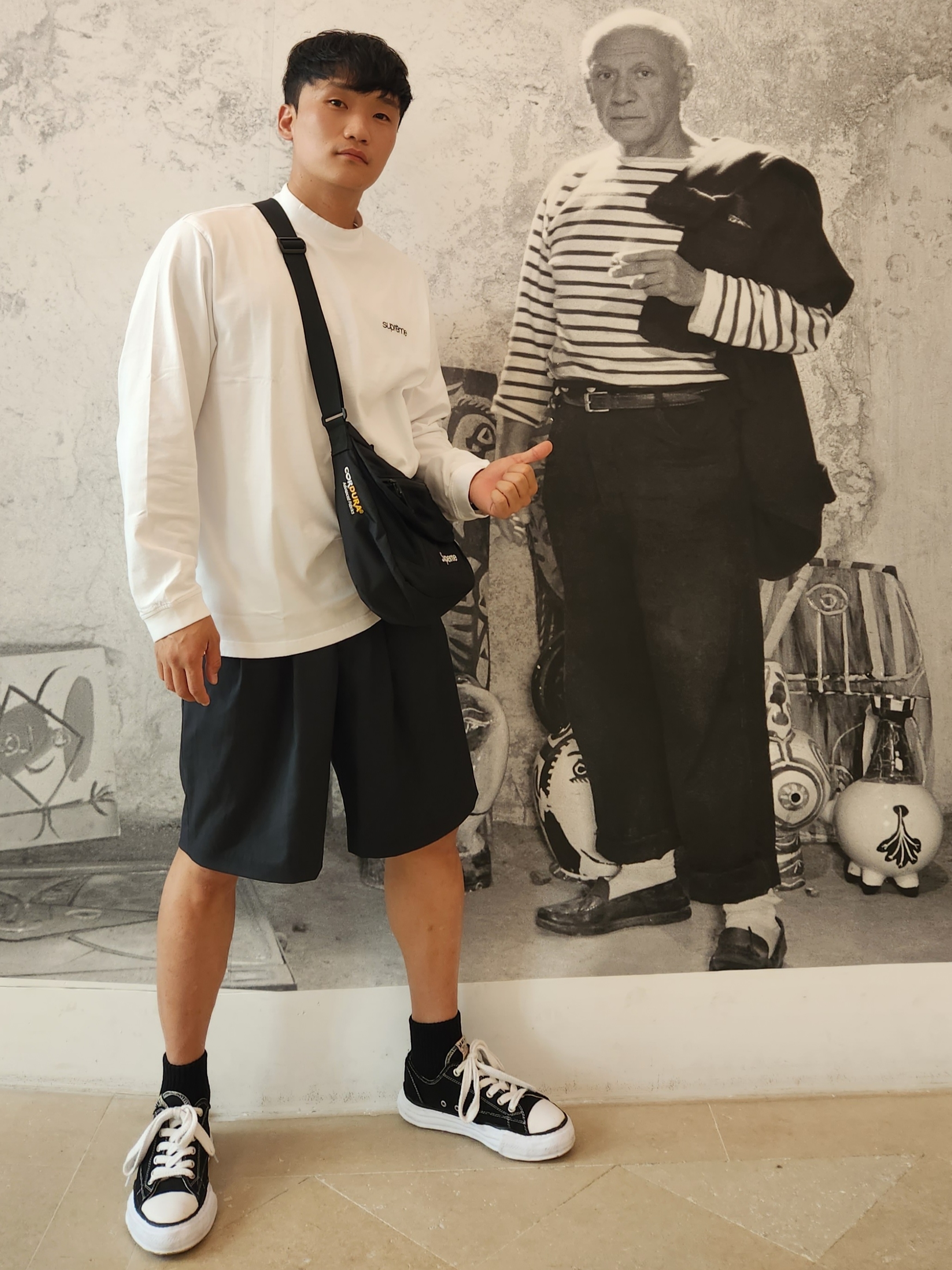 Supreme Small Messenger Bag Black - 22SS, Maison Mihara Yasuhiro Peterson OG Sole Canvas Low Sneakers Black 착용 스타일