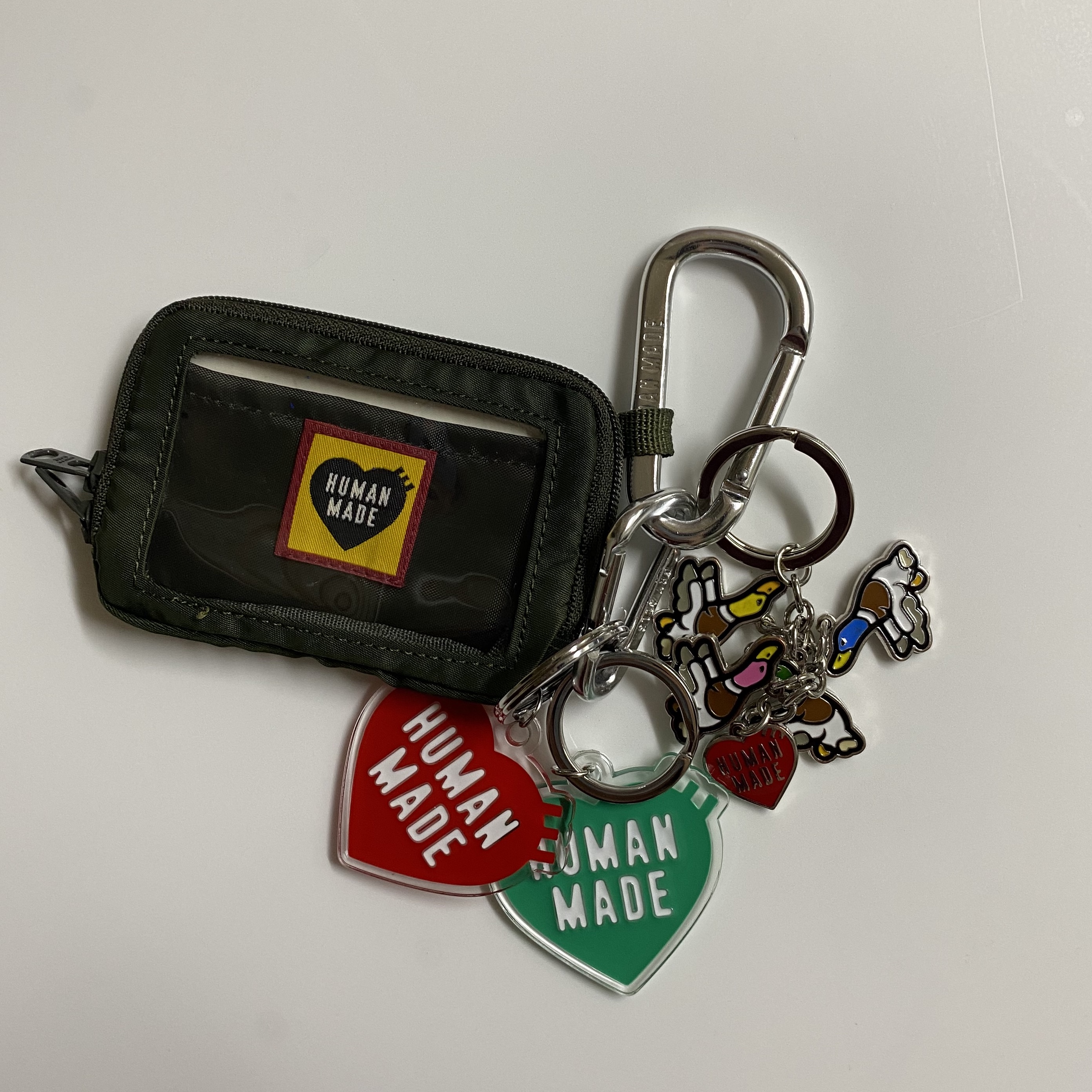 Human Made Acrylic Heart Keyring Green, Human Made Heart Keyring Red 착용 스타일