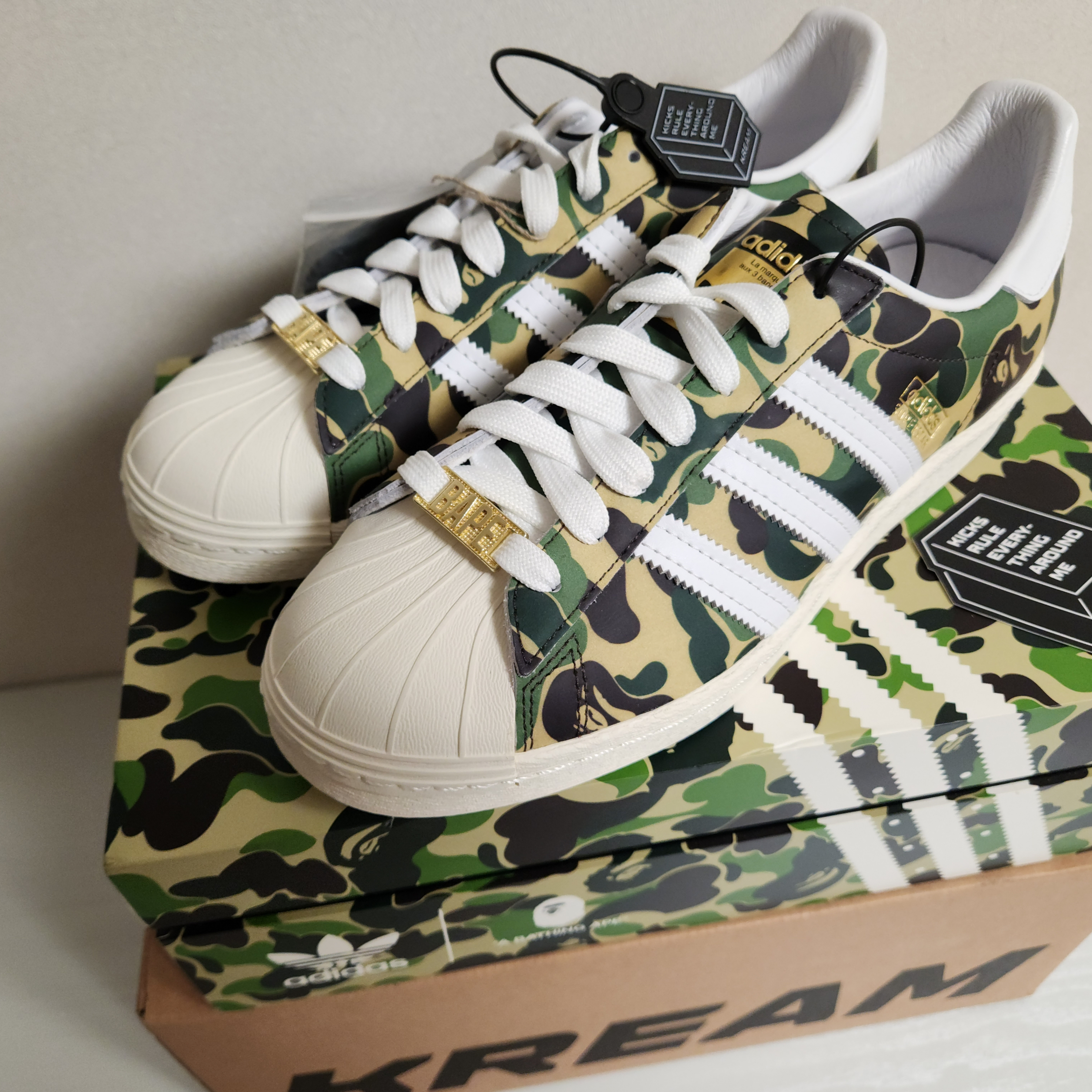 Adidas x BAPE Superstar 80s Green Camo 착용 스타일 - 2