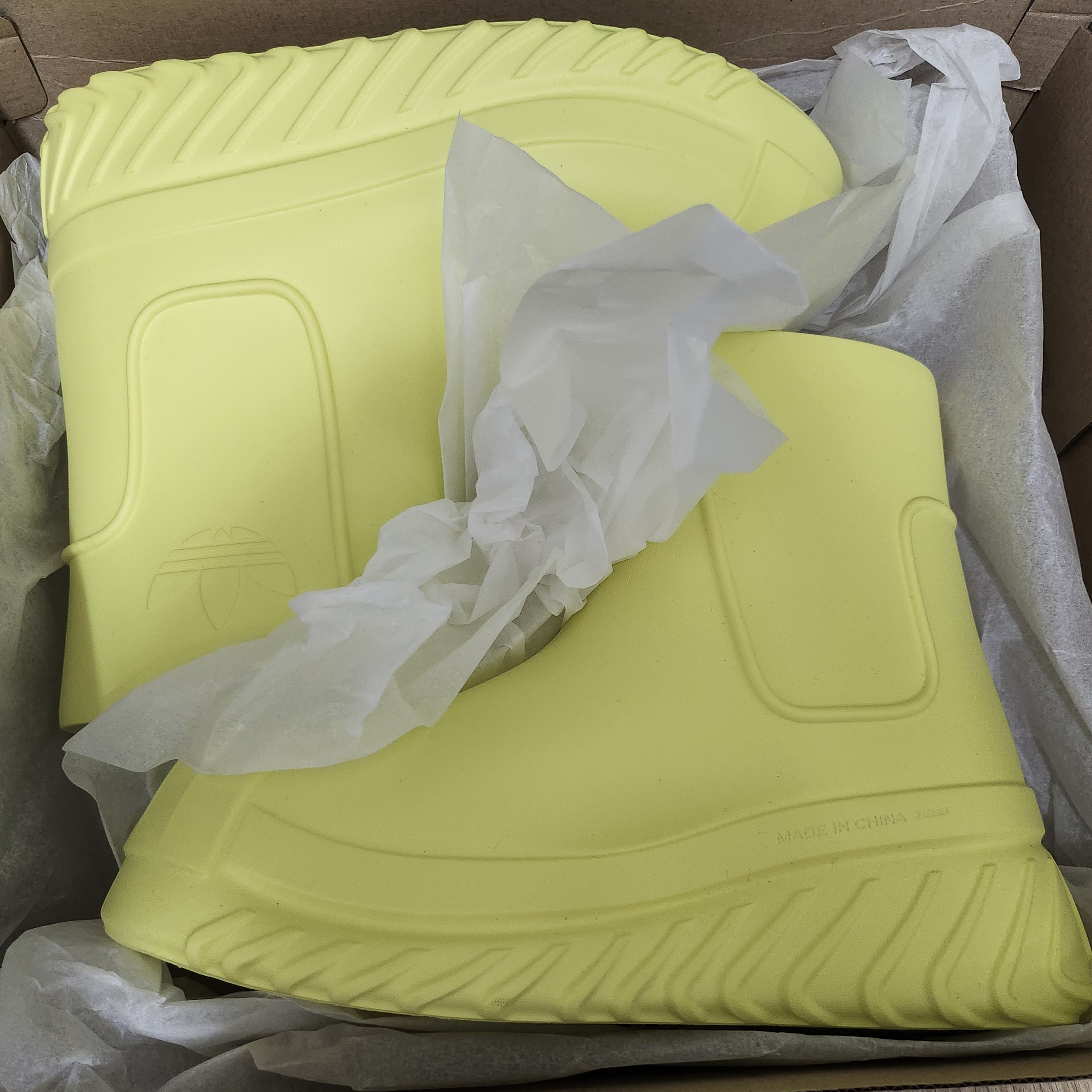 (W) Adidas Adifom Superstar Boot Pulse Yellow 착용 스타일 - 2