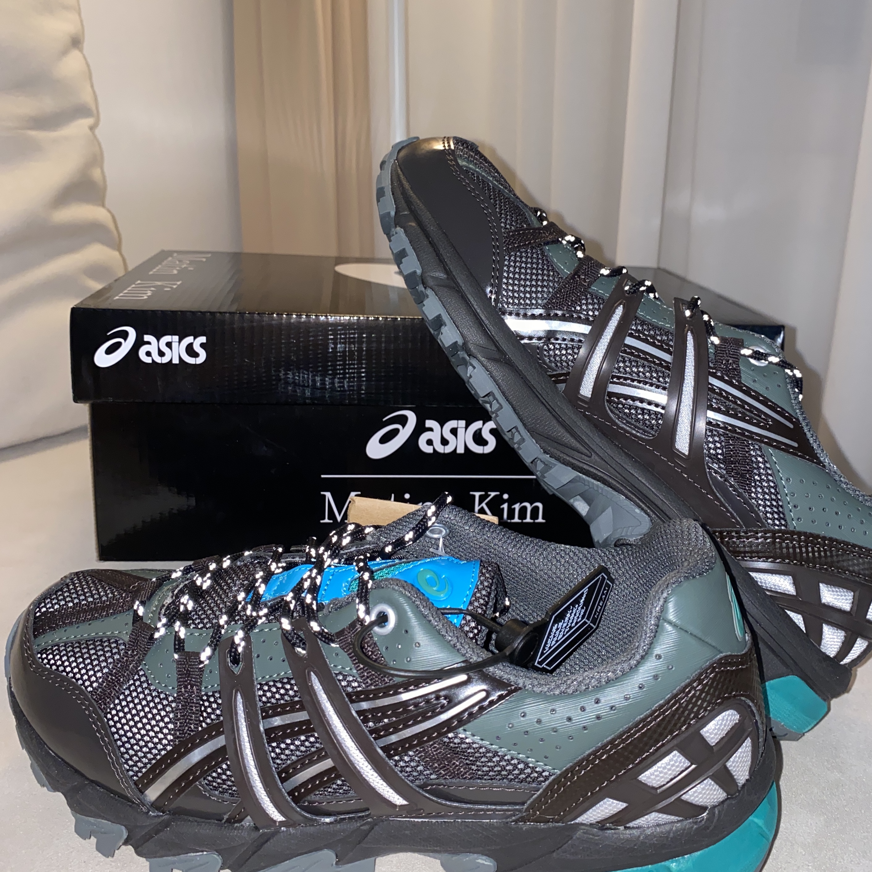 (W) Asics x Matin Kim Gel-Sonoma 15-50 Black Pure Silver 착용 스타일
