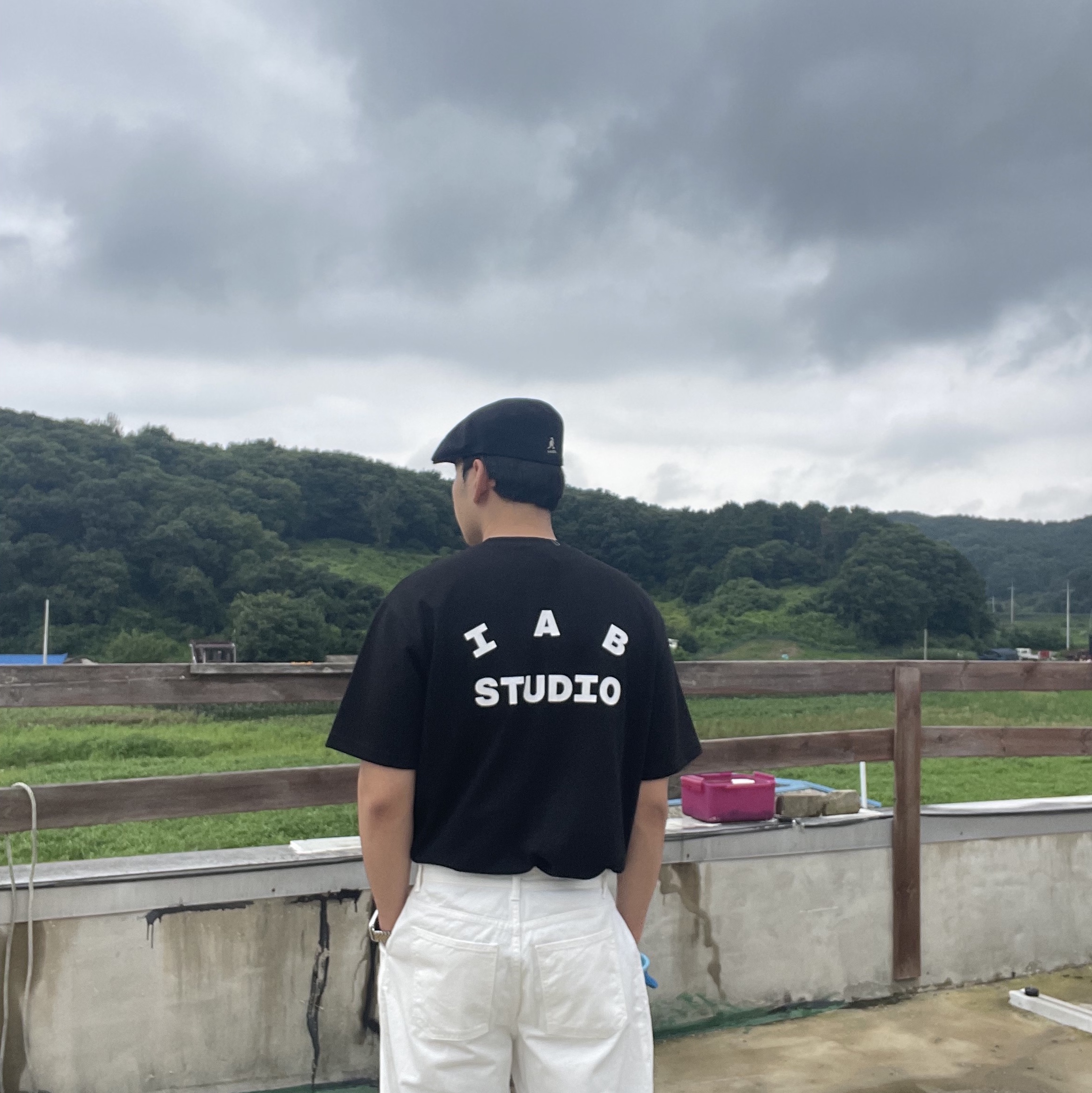 IAB Studio 10th Anniversary T-Shirts Pack White & Black (2 Pack), Nike Air Force 1 '07 WB Flax 착용 스타일 - 4