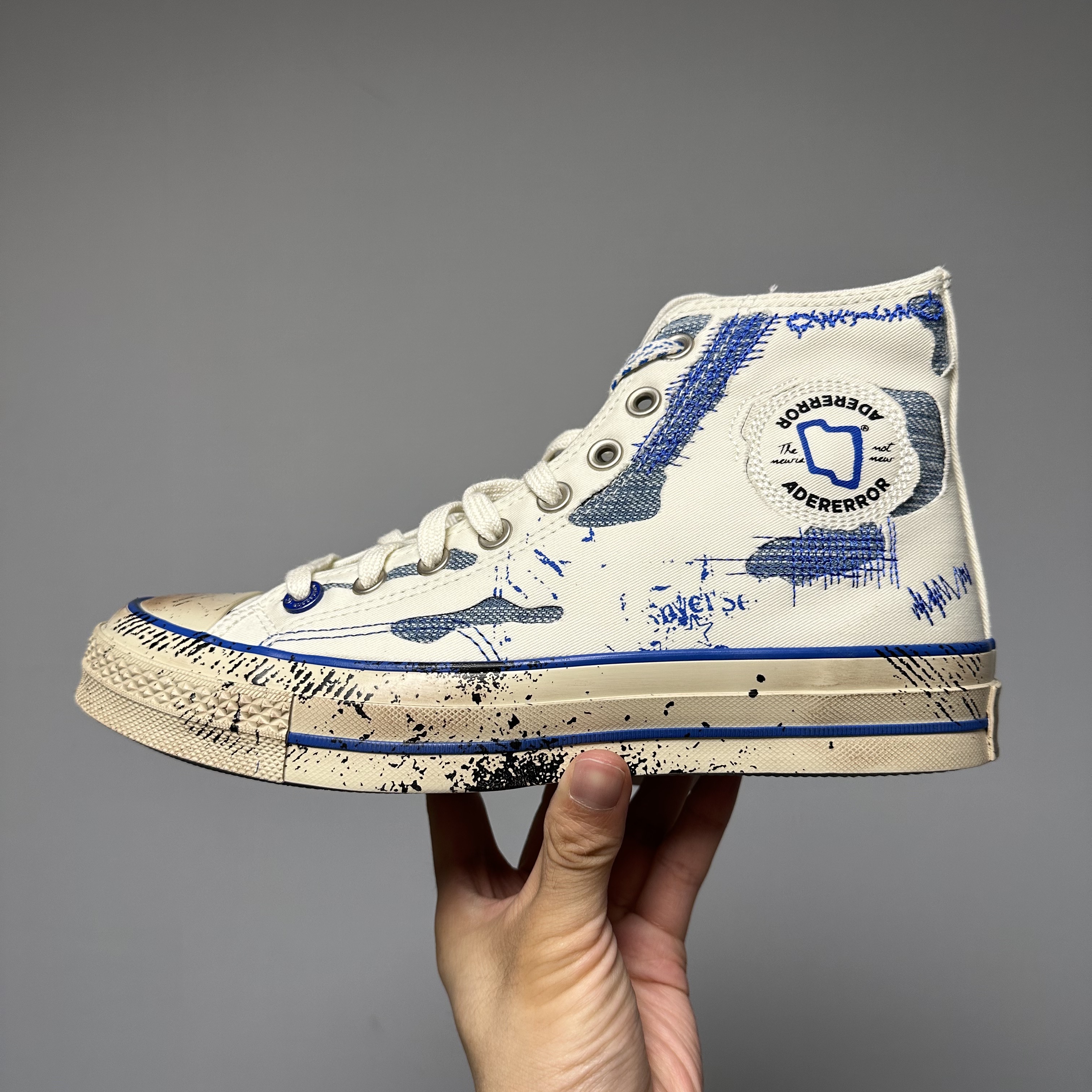 Converse x Ader Error Chuck 70 High White 착용 스타일 - 3
