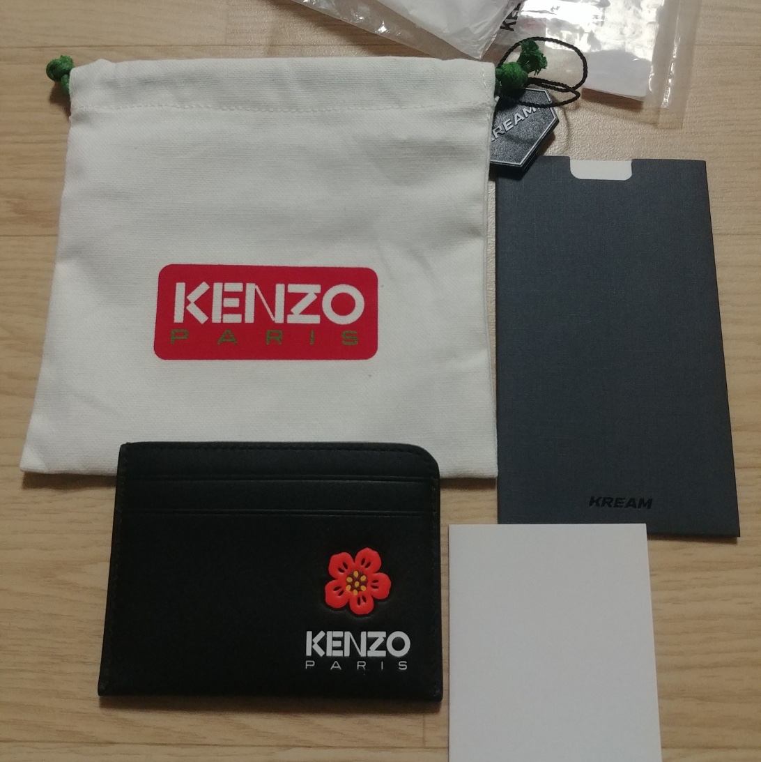 Kenzo Leather Boke Flower Card Holder Black 착용 스타일