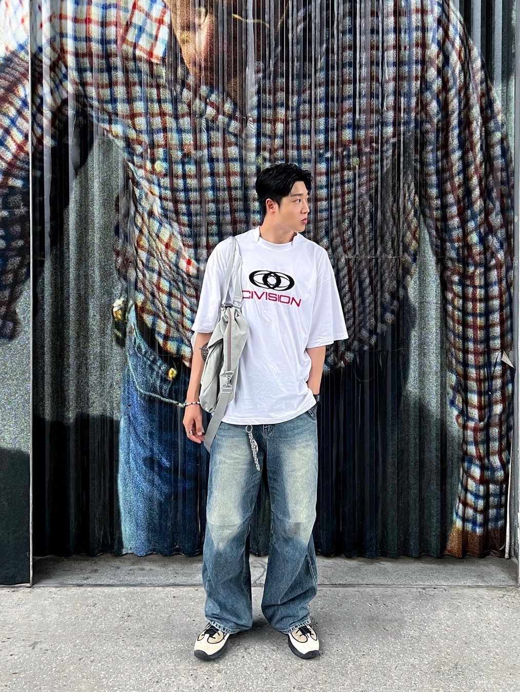 Civision by CSC Vision Logo T-Shirt White 착용 스타일 - 2
