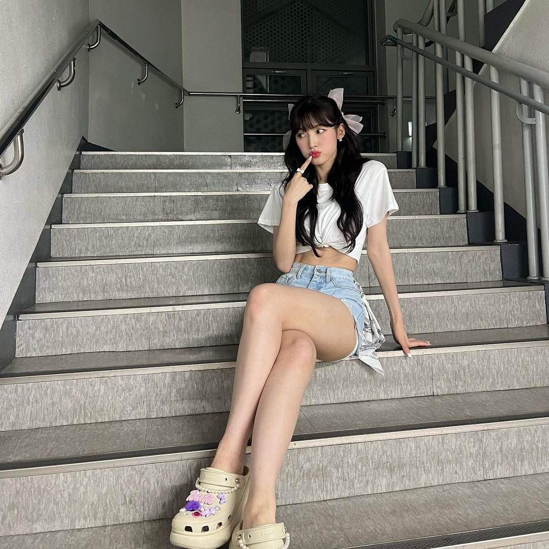 Crocs Classic Crush Clog Bone 착용 스타일 - 3