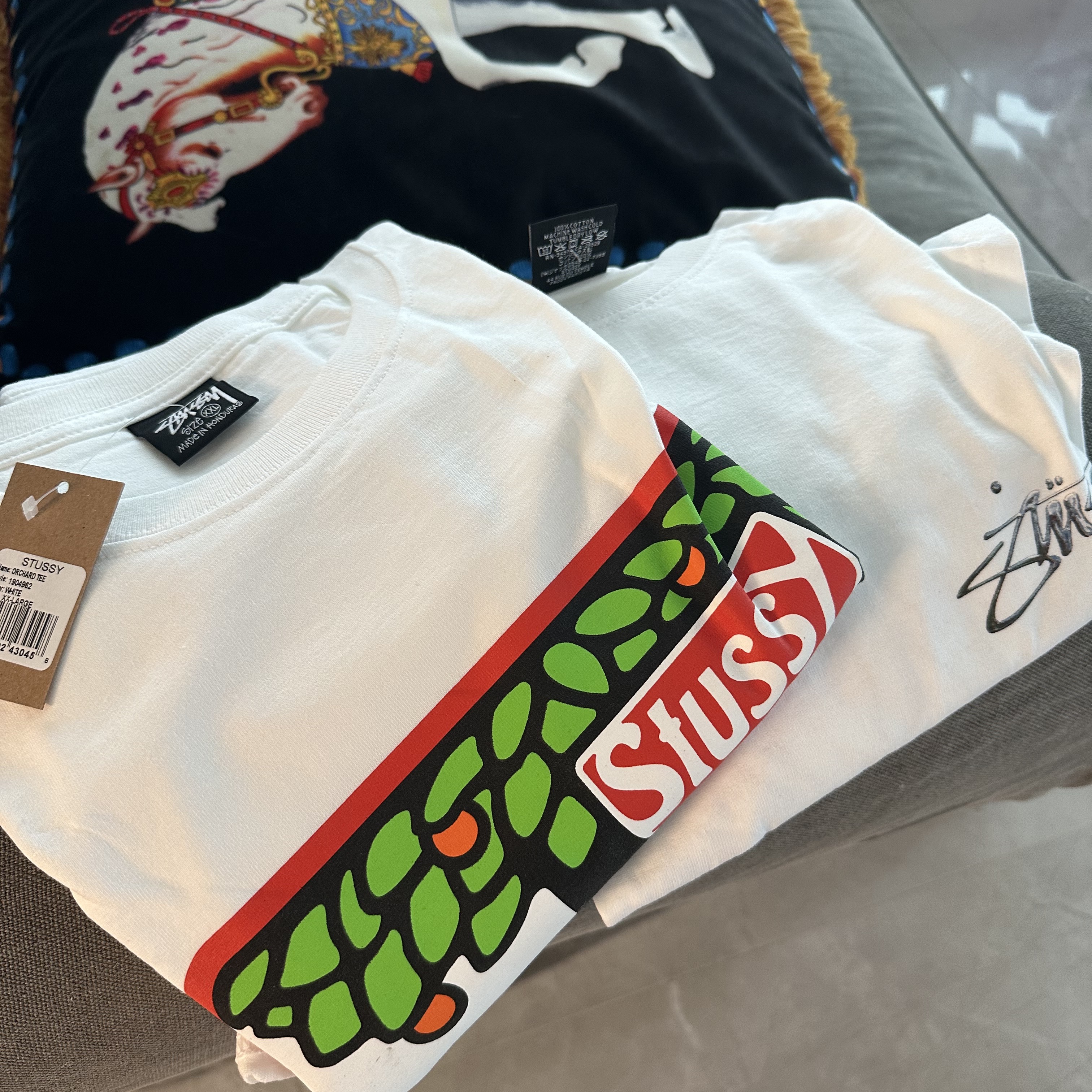 Stussy Orchard T-Shirt White 착용 스타일 - 1