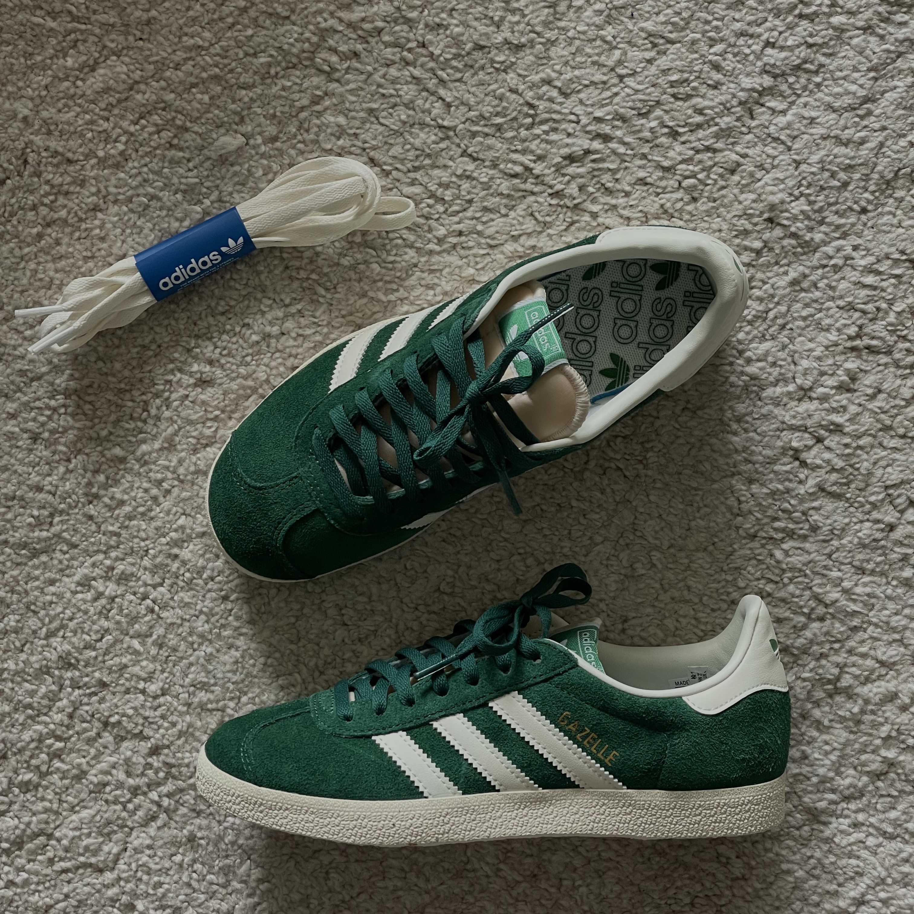 Adidas Gazelle Dark Green Cream White 착용 스타일