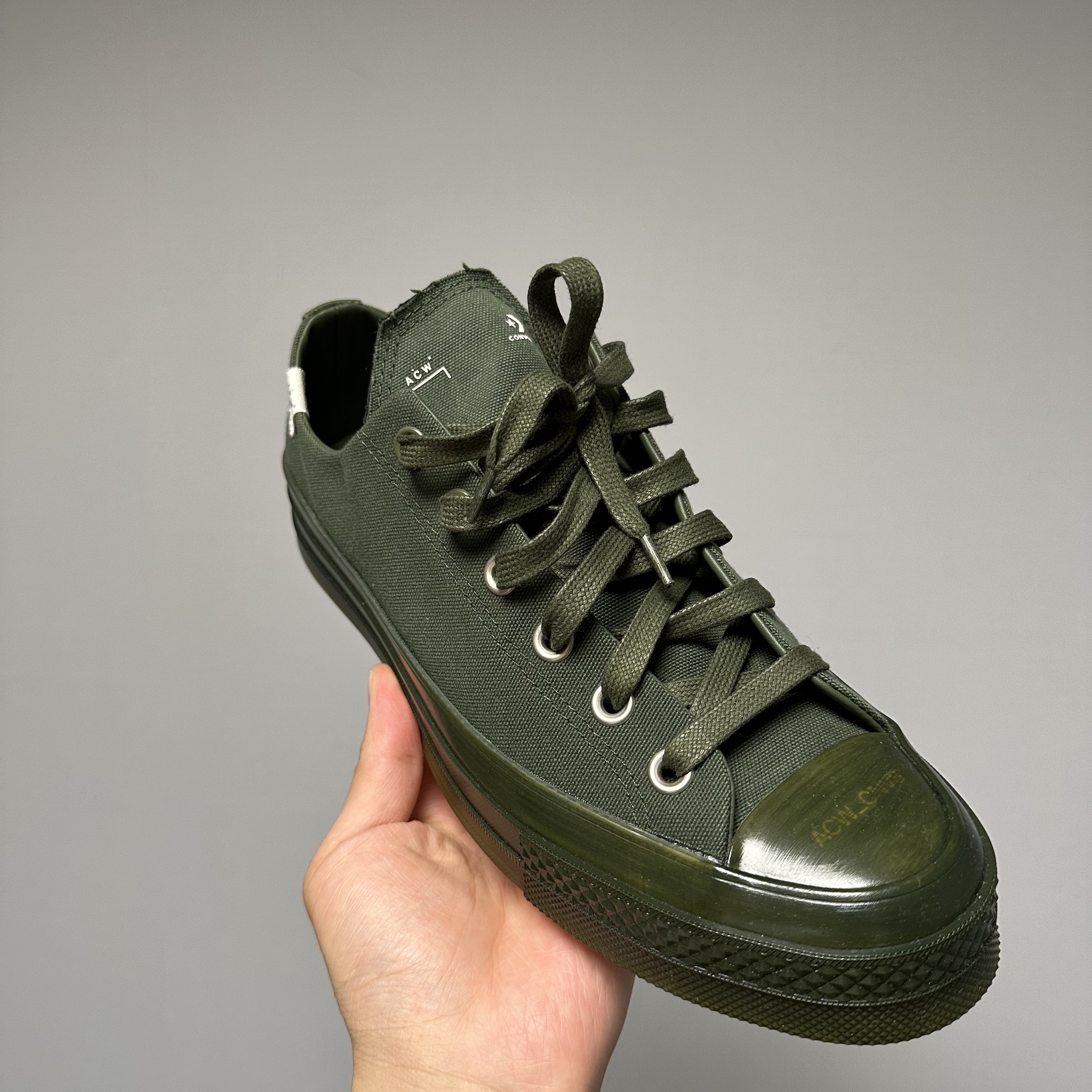 Converse x A-Cold-Wall Chuck 70 Ox Green 착용 스타일 - 2