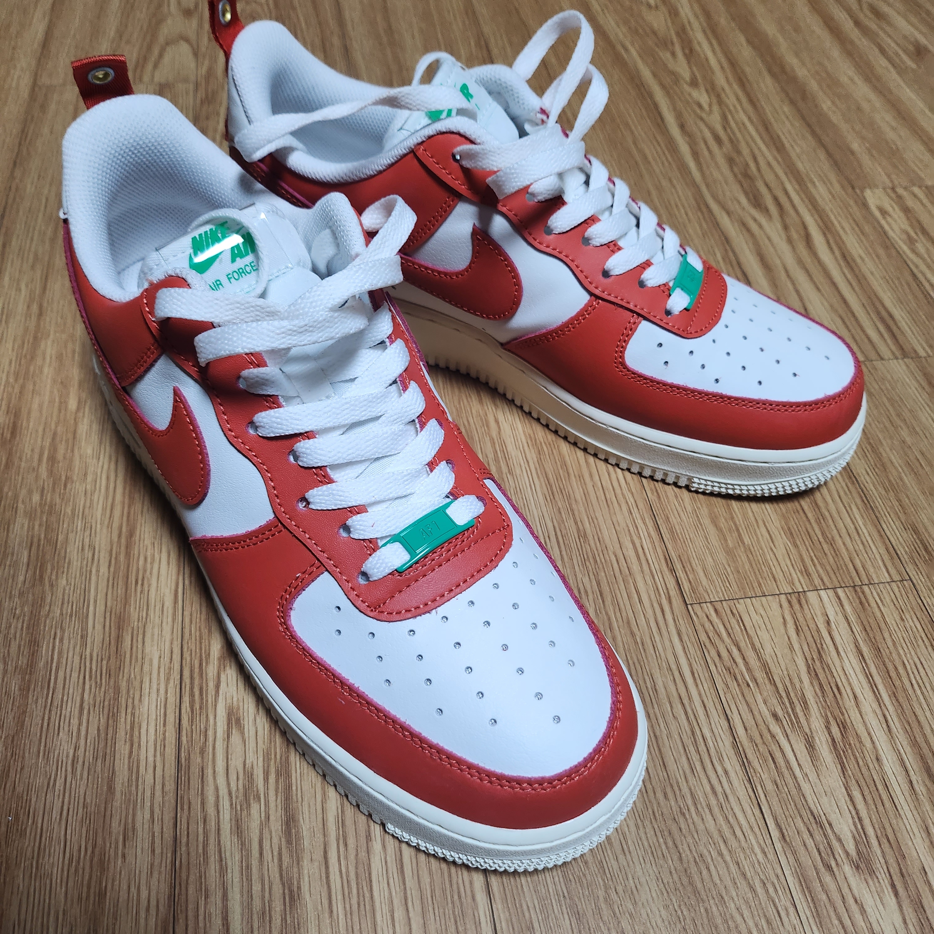 Nike Air Force 1 '07 LV8 Pojangmacha 착용 스타일