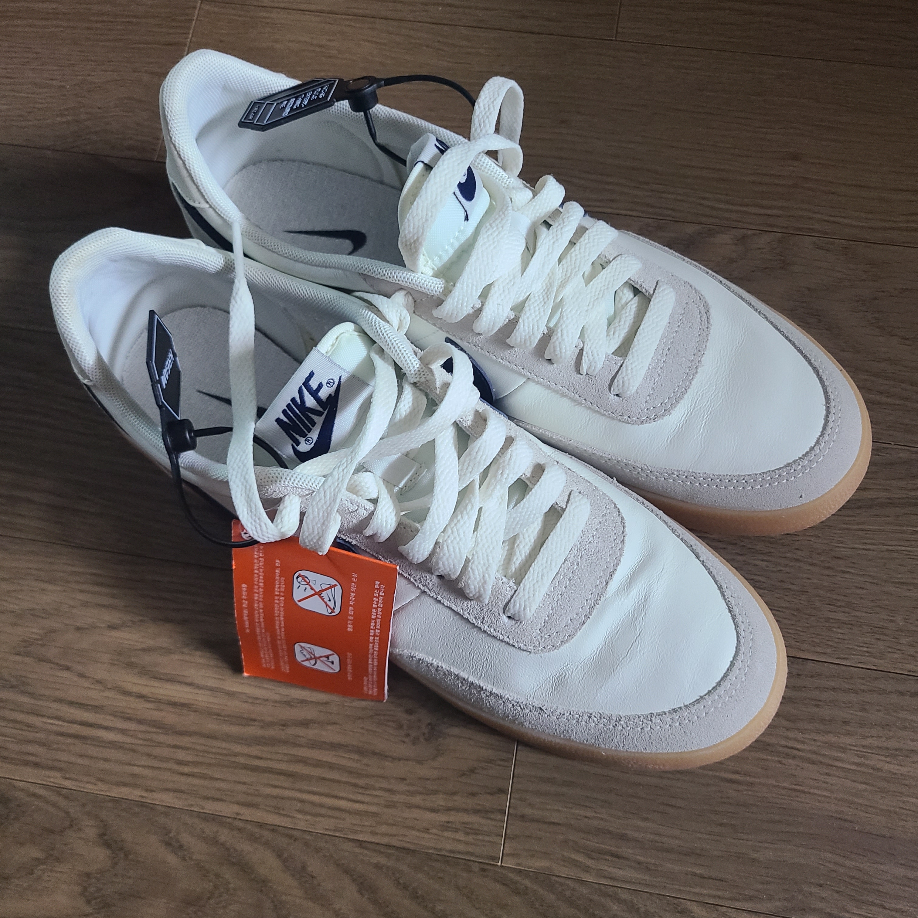 Nike x J.Crew Killshot 2 Sail Midnight Navy 착용 스타일