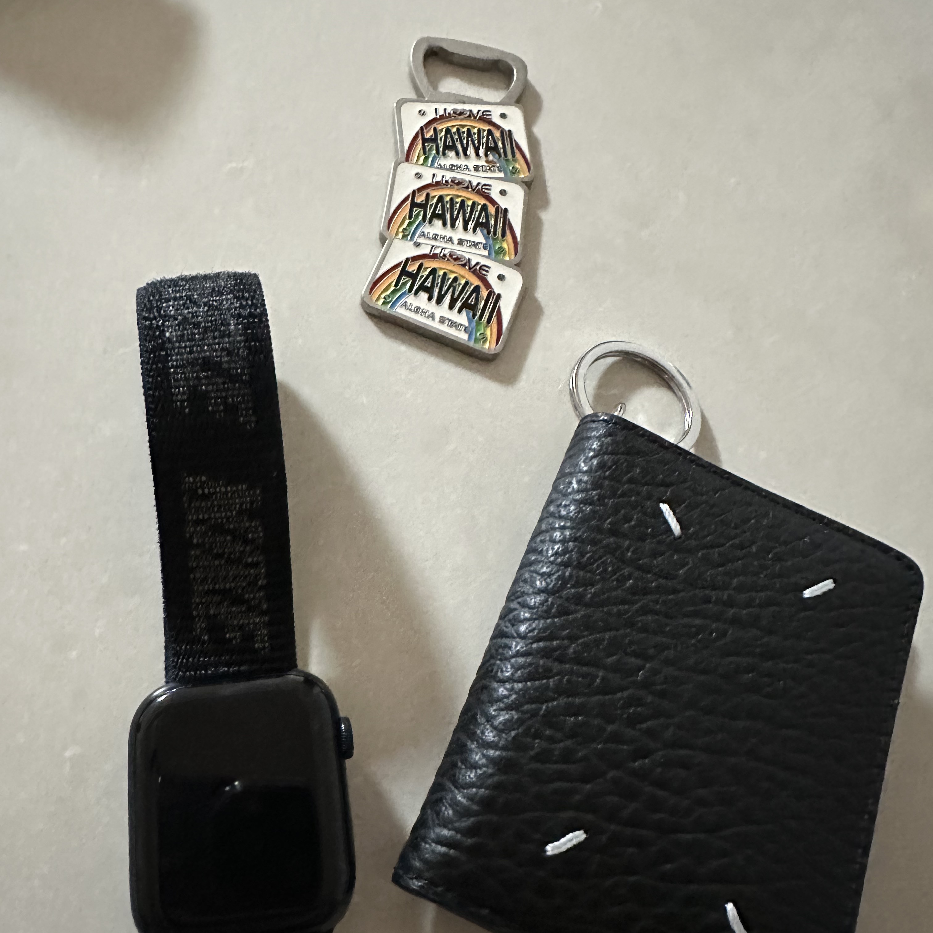 Maison Margiela Keyring Wallet Black, Apple Watch Nike Series 7 45mm GPS Midnight Aluminum Case with Nike Sport Band Anthracite Black (Korean Ver.) 착용 스타일