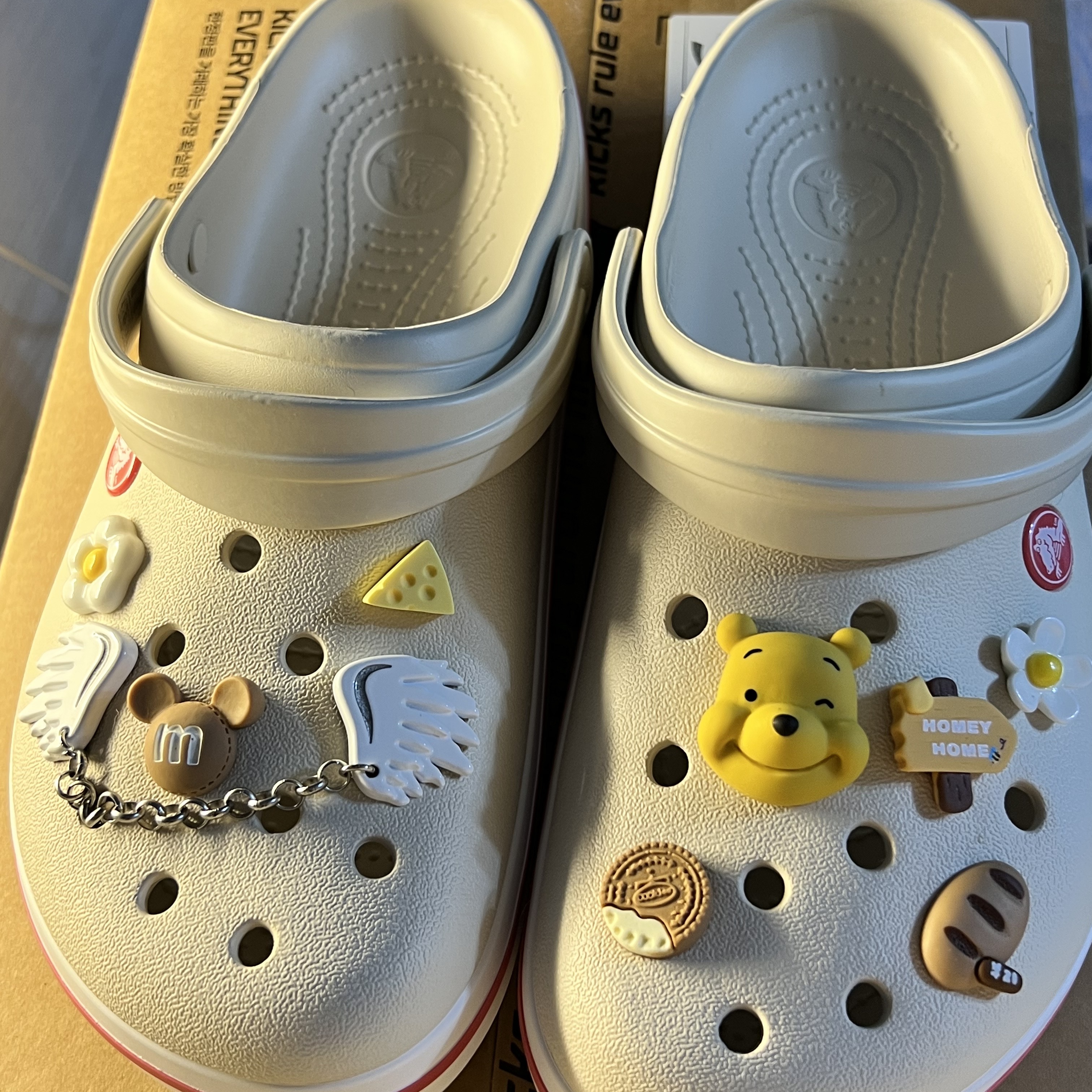 Crocs Crocband Clog Stucco Melon 착용 스타일