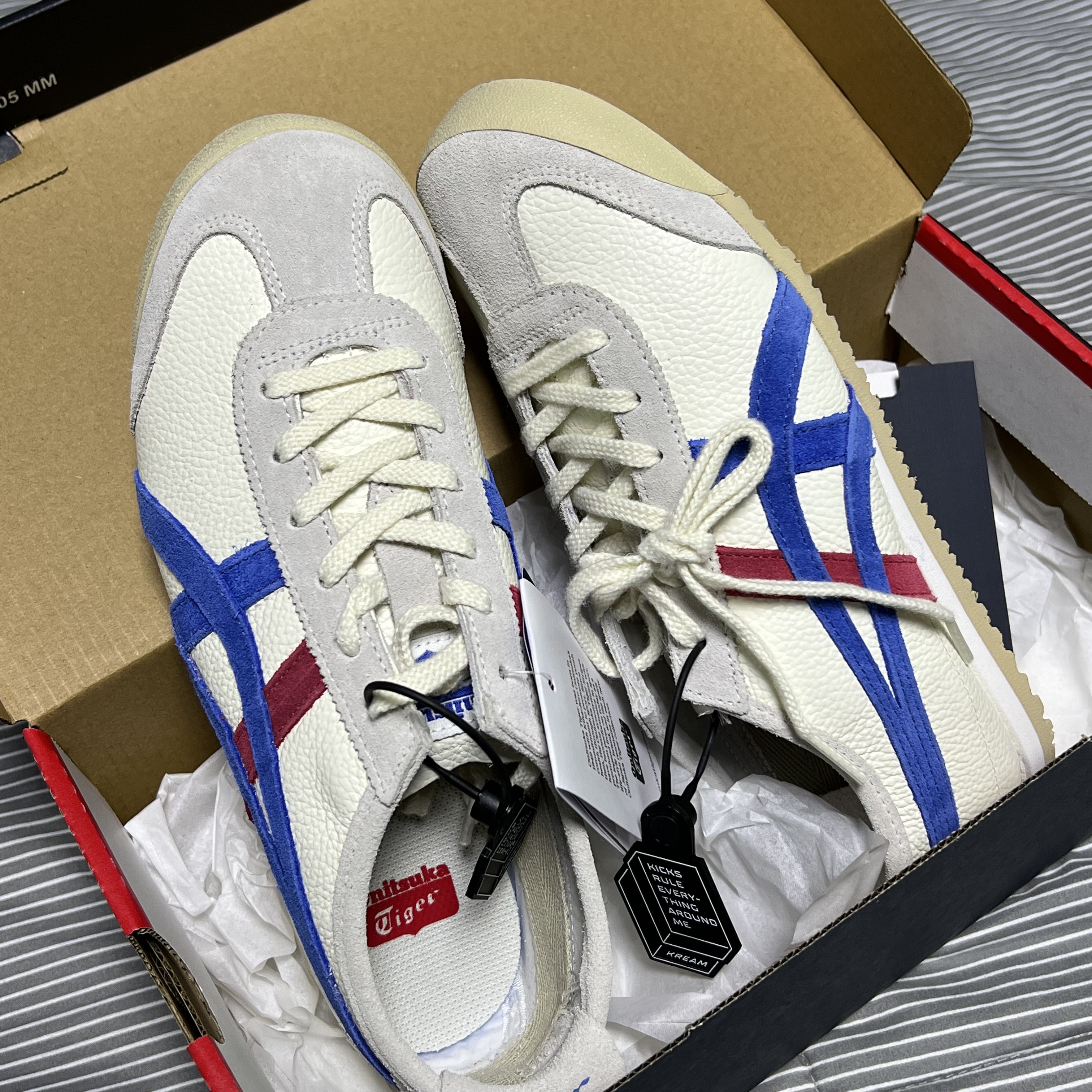Onitsuka Tiger Mexico 66 Vintage White Directoire Blue 착용 스타일