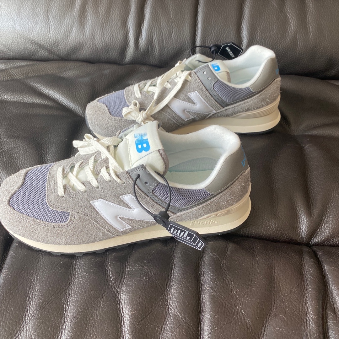New Balance 574 Heritage Gray 착용 스타일