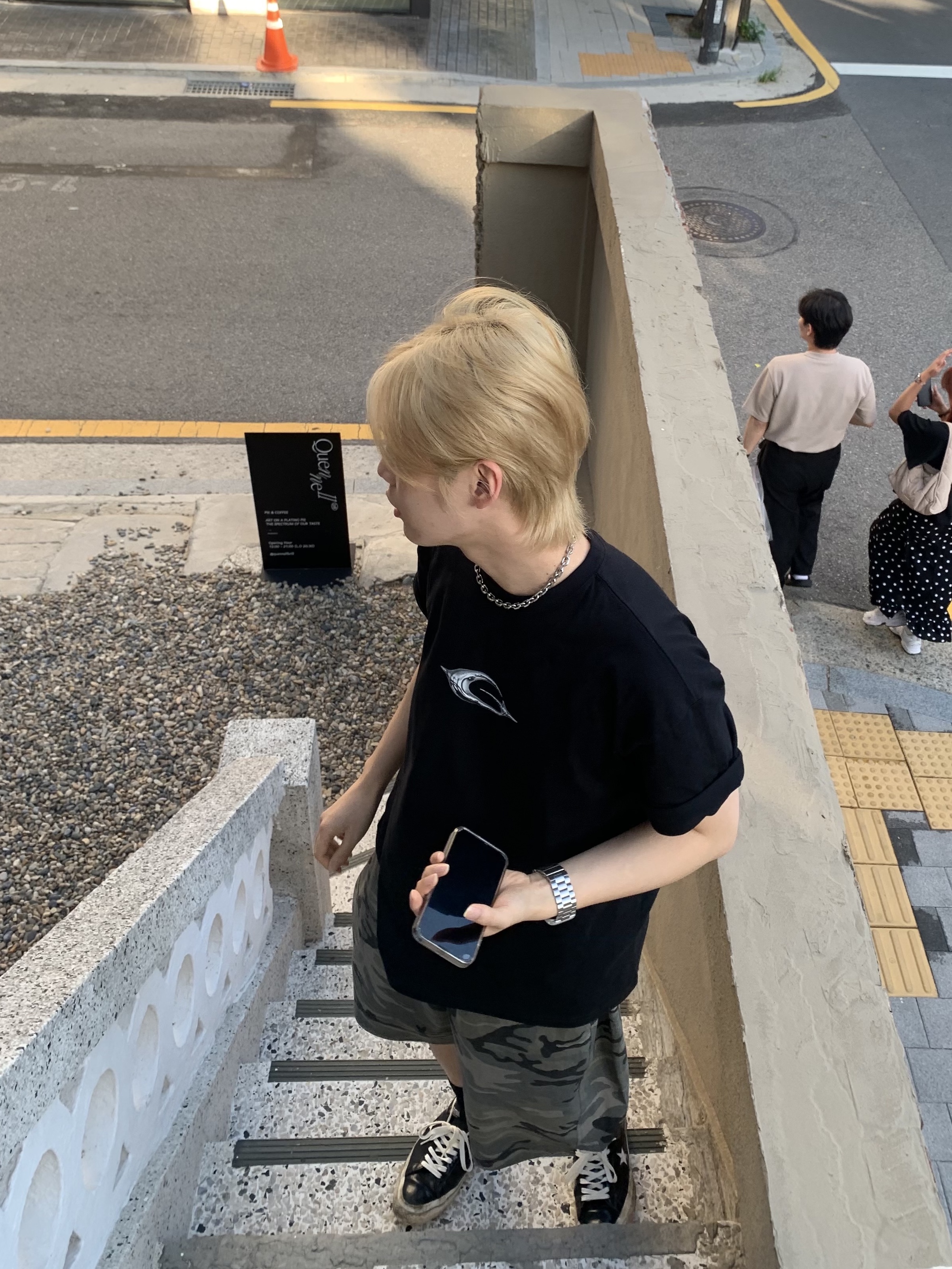 Converse One Star Ox HanByeol Black, Apple Watch SE 44mm GPS Silver Aluminum Case with Sport Band White (Korean Ver.) 착용 스타일 - 4