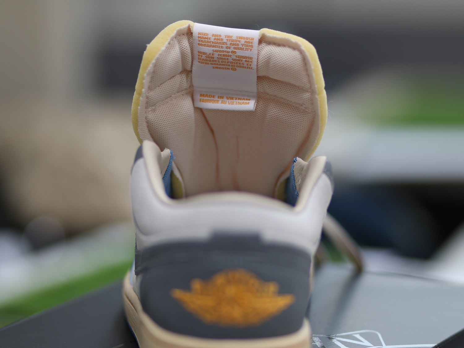 Jordan 1 Low SE Tokyo 96 착용 스타일 - 2