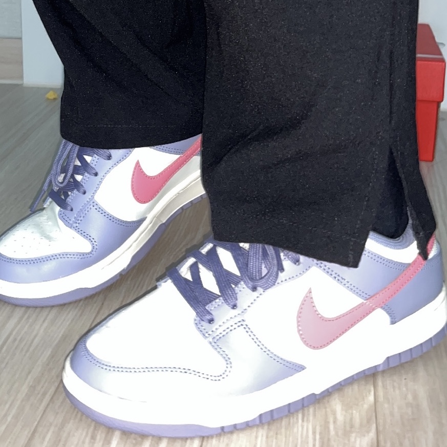 (W) Nike Dunk Low Indigo Haze Coral Chalk 착용 스타일 - 4