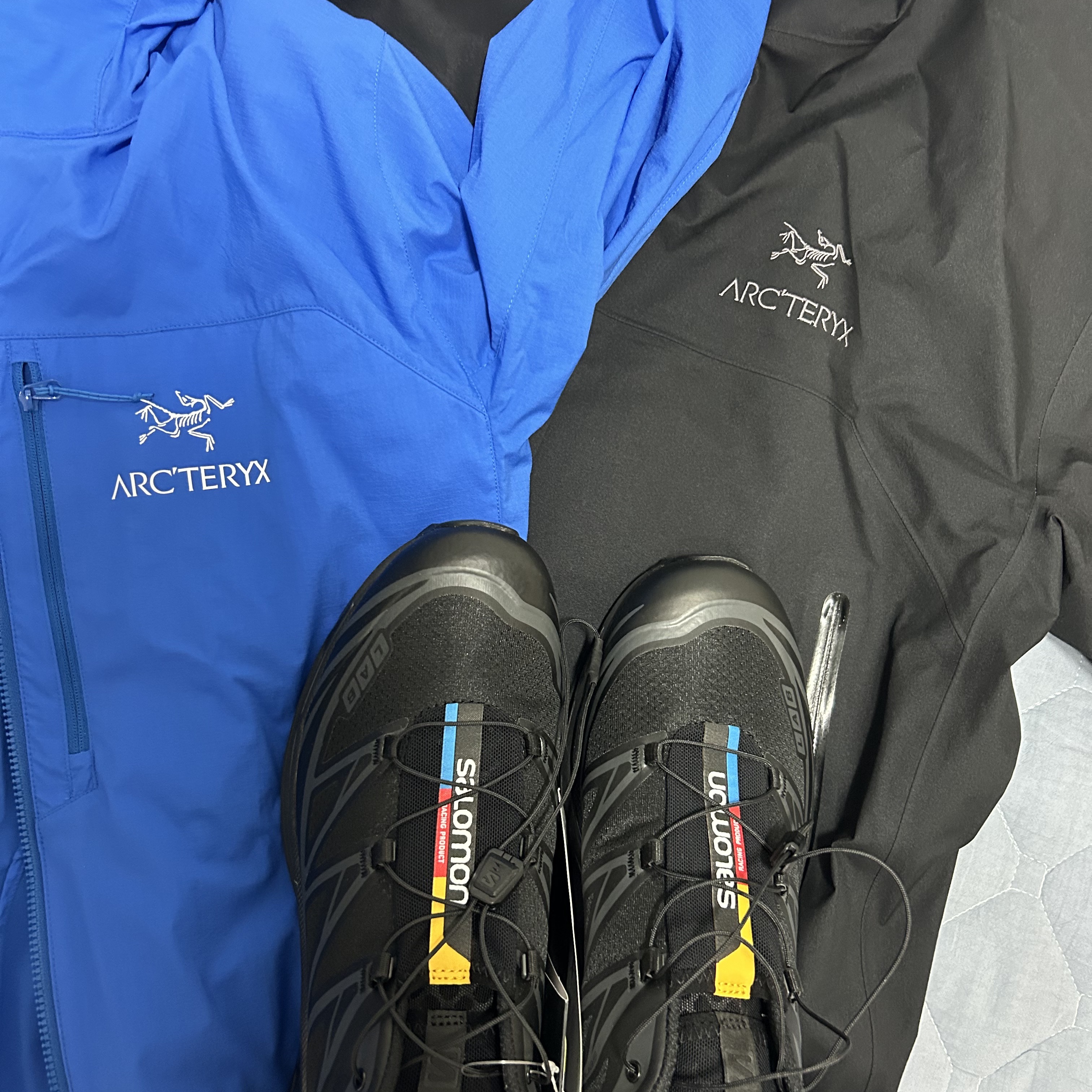 Salomon XT-6 ADV Black, Arc'teryx Squamish Hoody Fluidity 착용 스타일 - 1