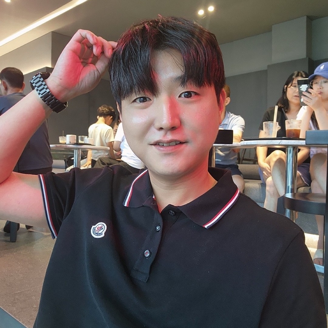 Moncler Logo Polo Shirt Black - 23SS 착용 스타일
