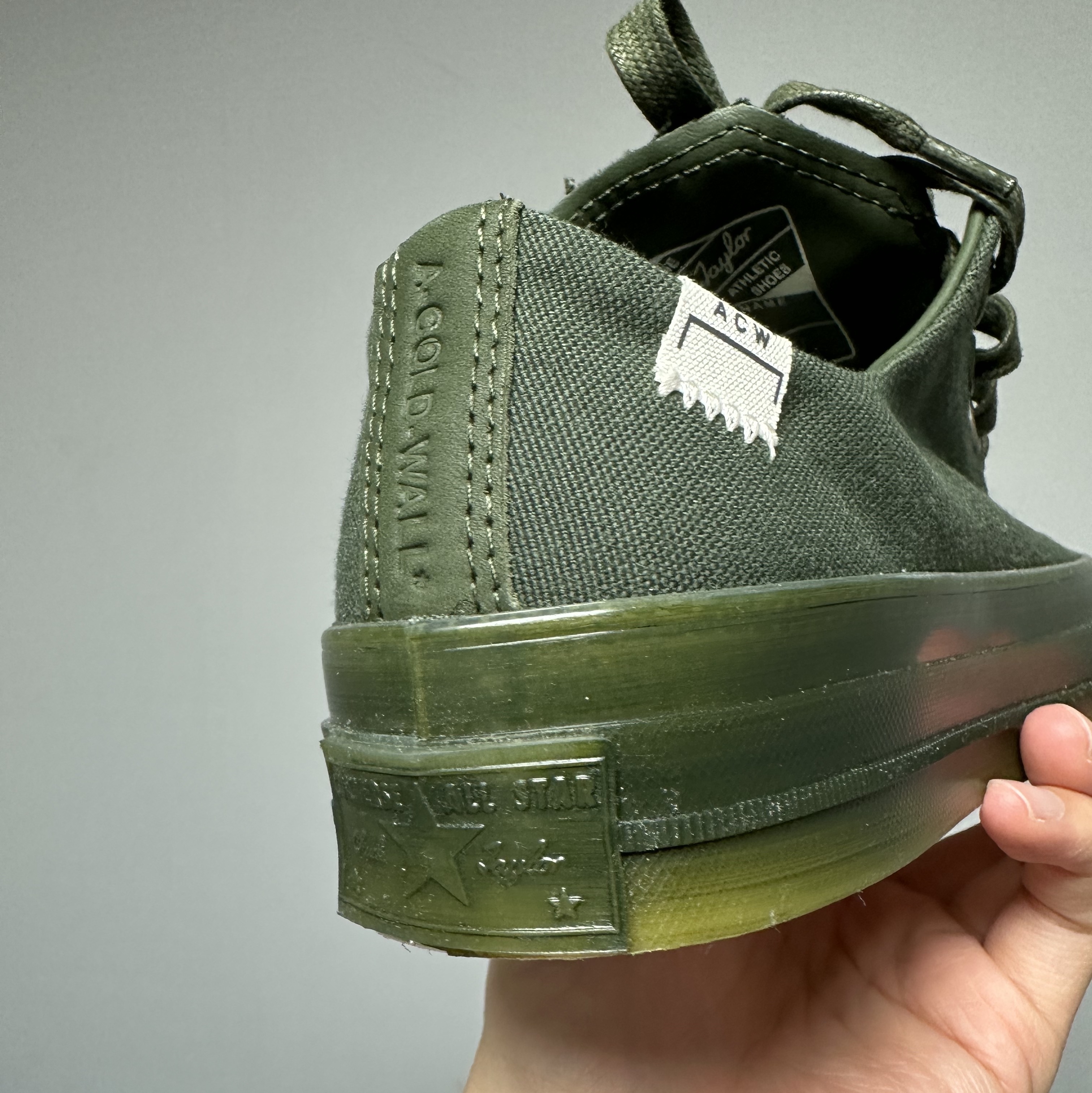 Converse x A-Cold-Wall Chuck 70 Ox Green 착용 스타일 - 4