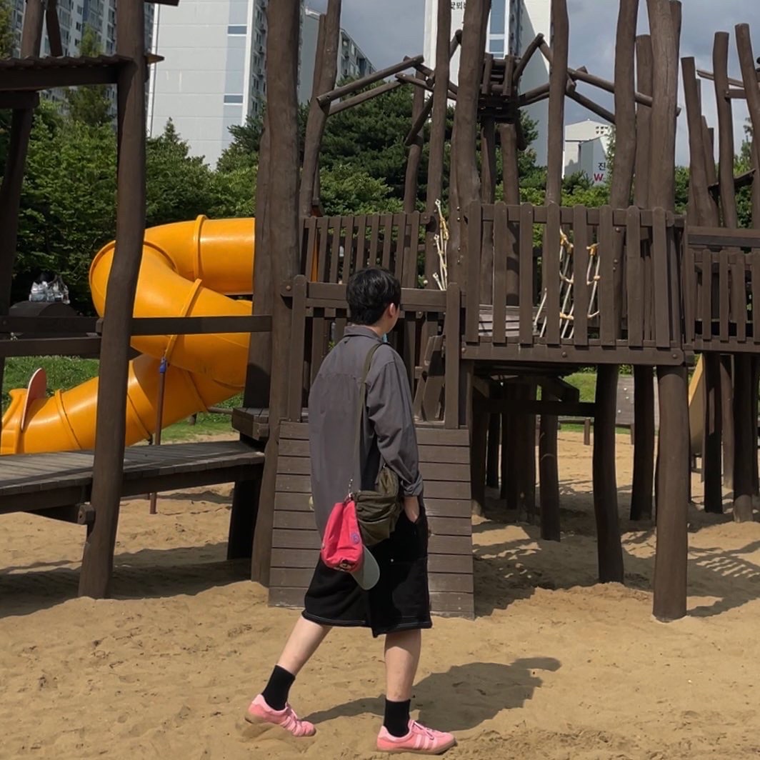 Teket Episode Cap Pink, Adidas Bermuda Glow Pink 착용 스타일 - 1