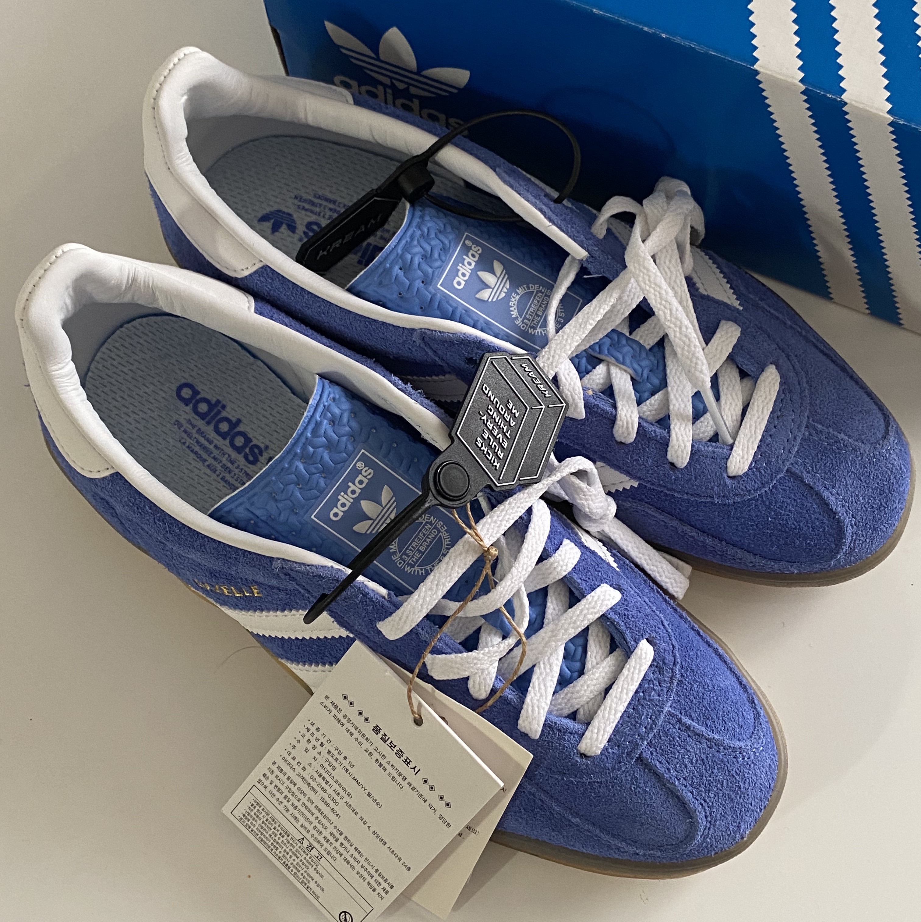 (W) Adidas Gazelle Indoor Blue Fusion Cloud White 착용 스타일 - 1