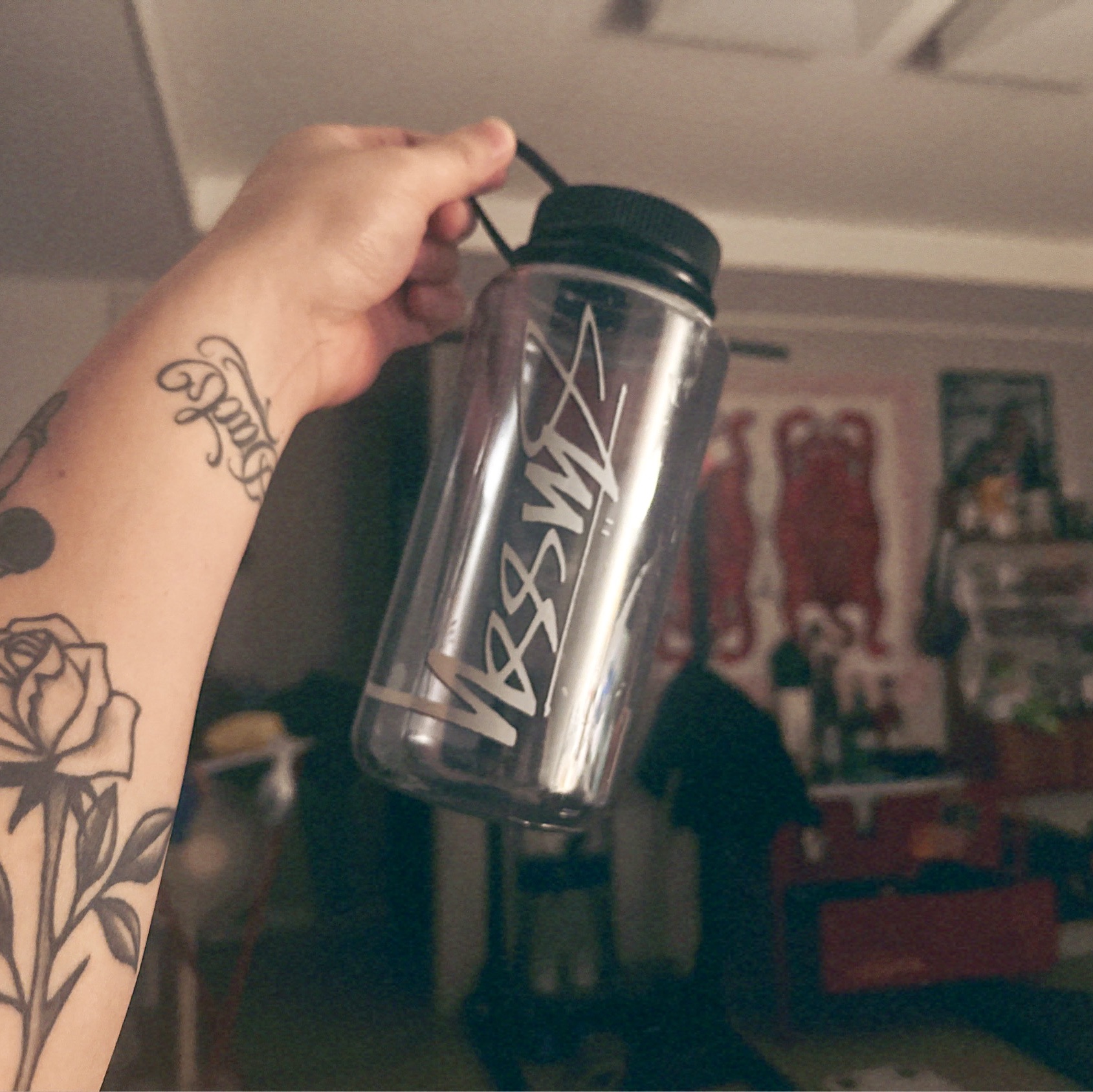 Stussy Nalgene Water Bottle Black 착용 스타일 - 1