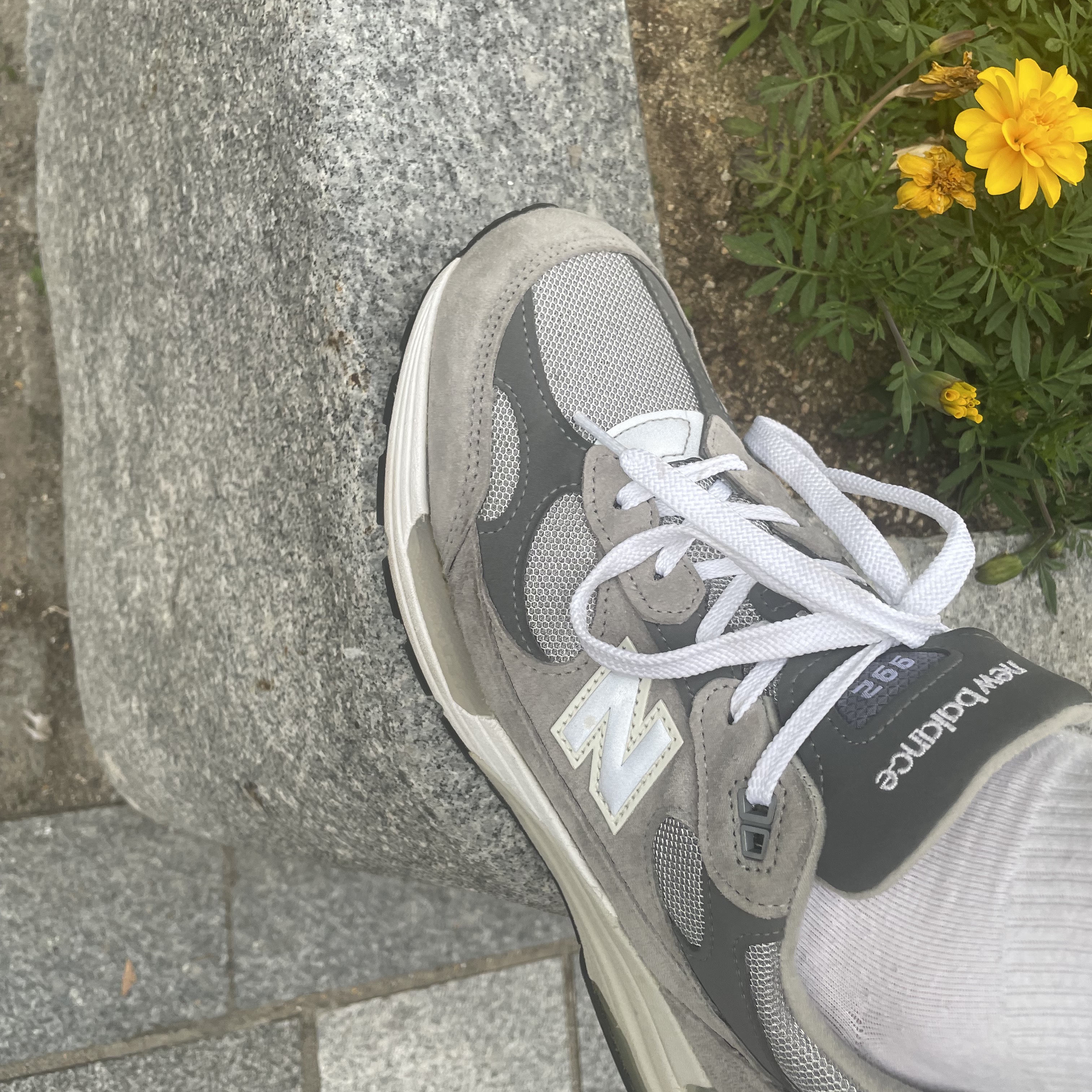 New Balance 992 Made in USA Grey - D Standard 착용 스타일 - 2