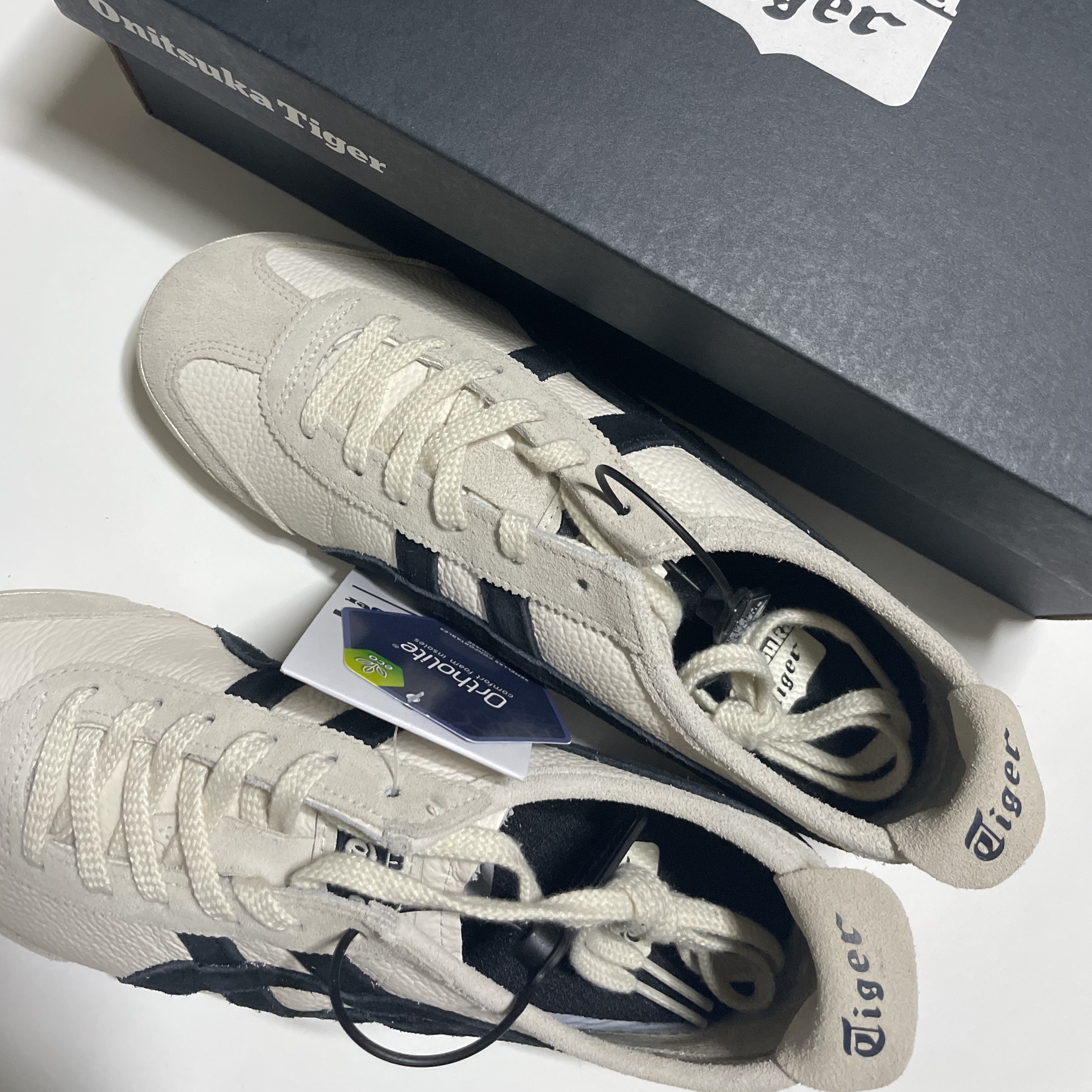 Onitsuka Tiger Mexico 66 Vintage White Black 착용 스타일