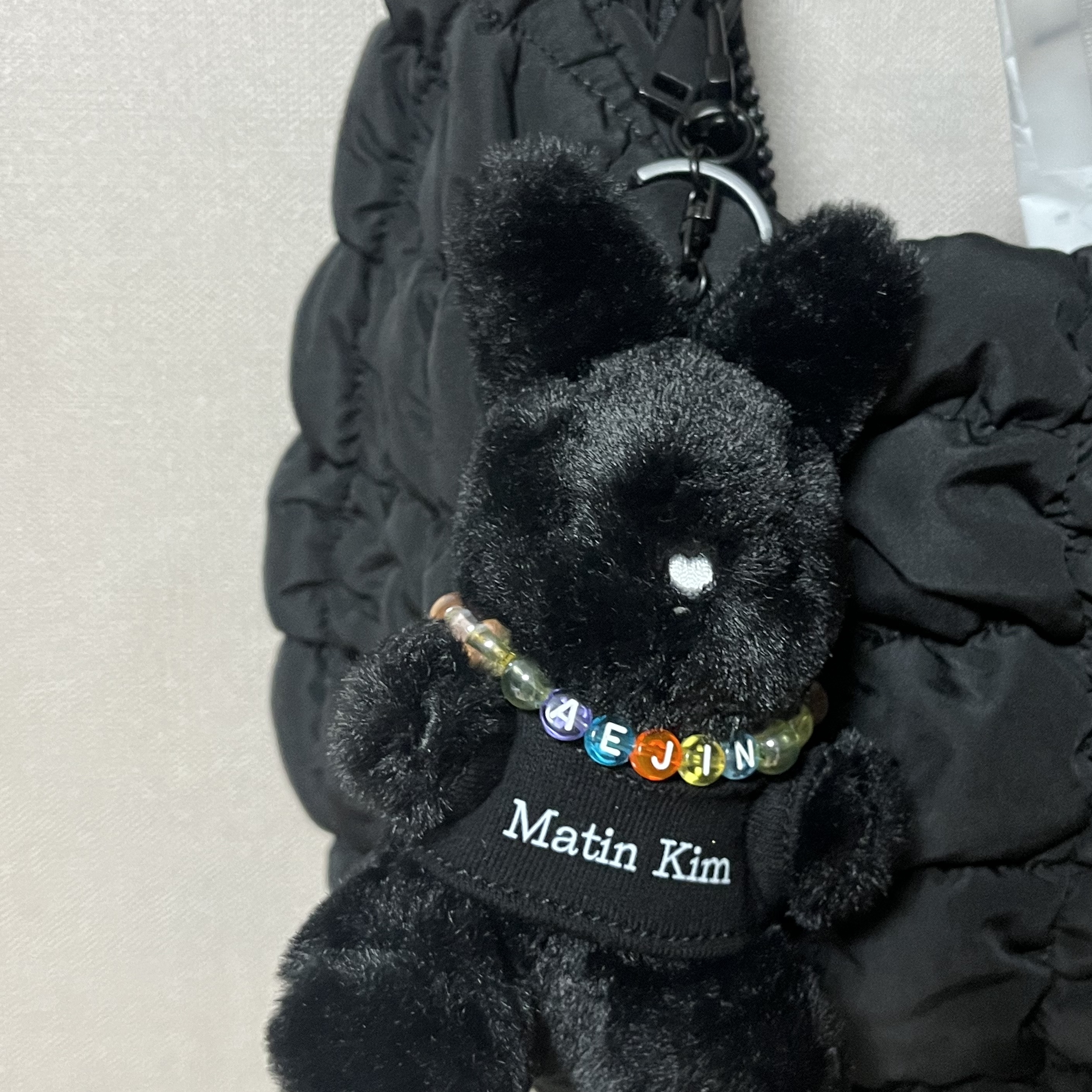 Matin Kim Black Bunny Toy Keyring Black 착용 스타일
