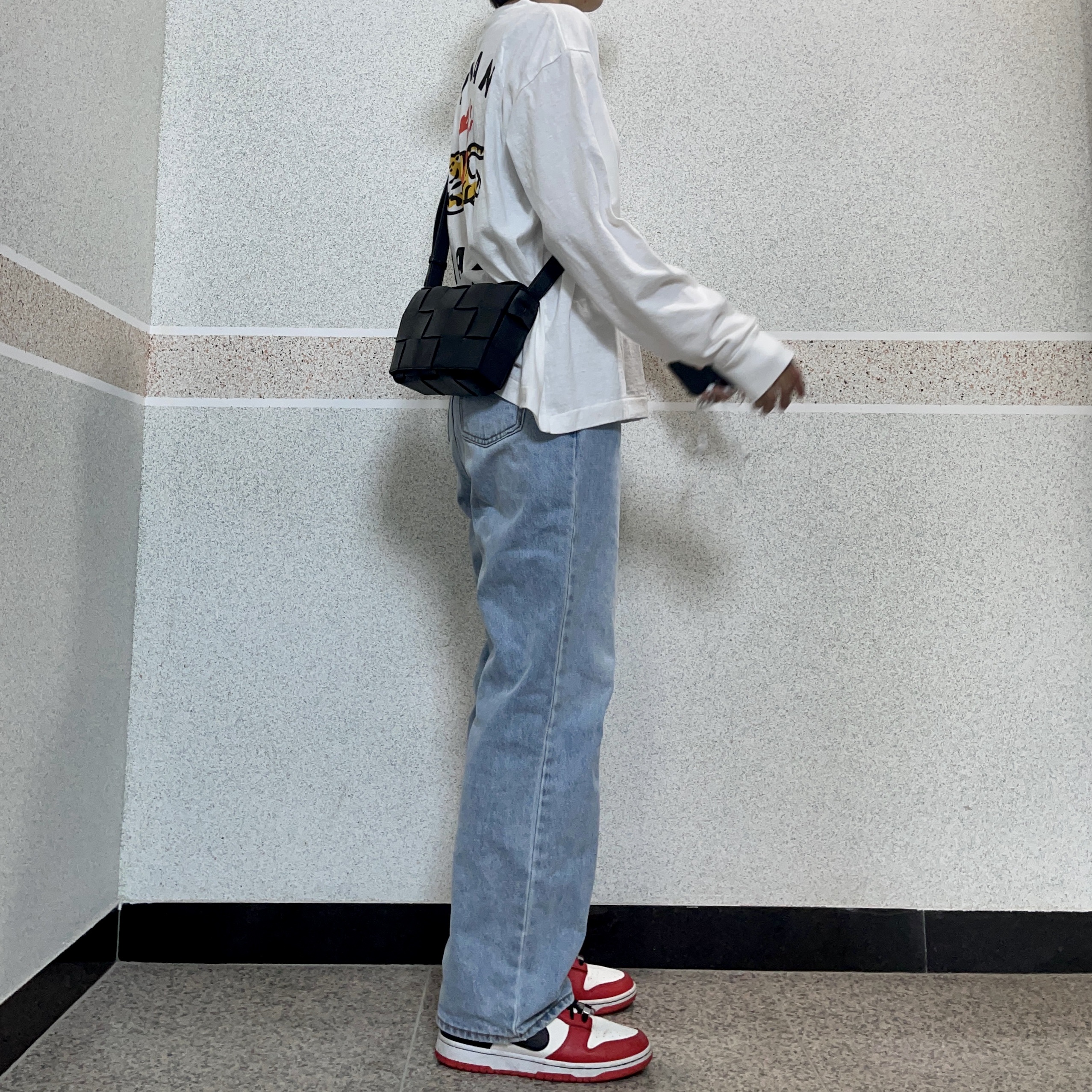 Human Made Graphic L/S T-Shirt #3 White, Nike x NBA Dunk Low Retro EMB Black and Chile Red 착용 스타일 - 2