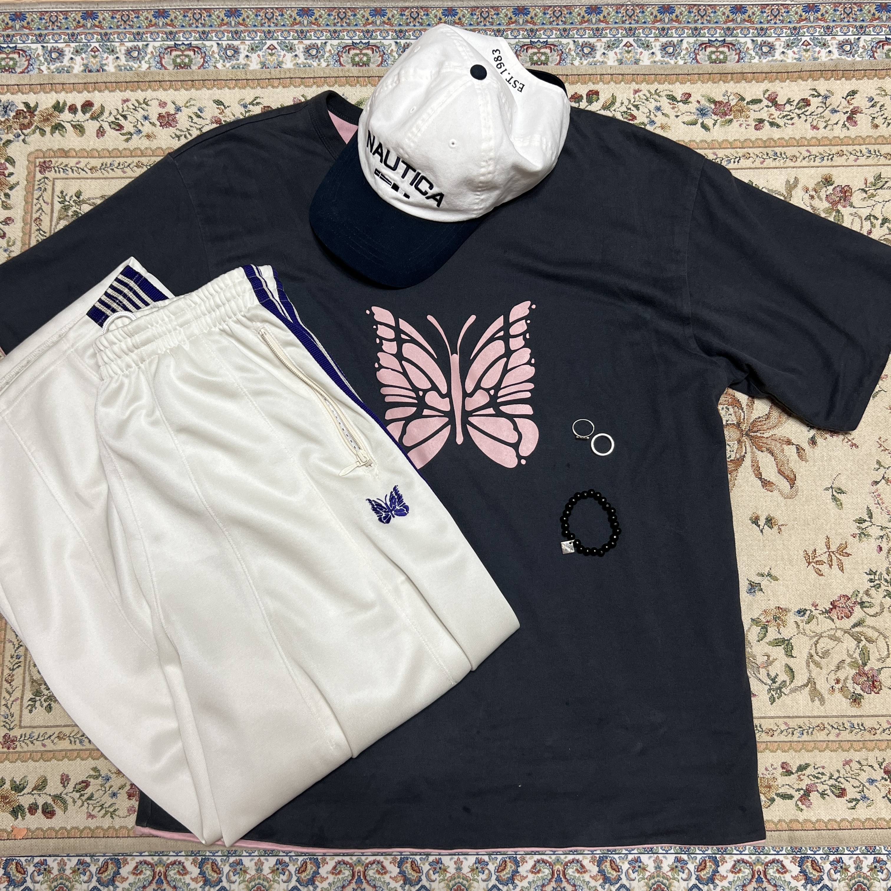 New Balance 992 Made in USA White Silver, Needles H.D. Track Pants Poly Smooth Ice White 착용 스타일 - 4