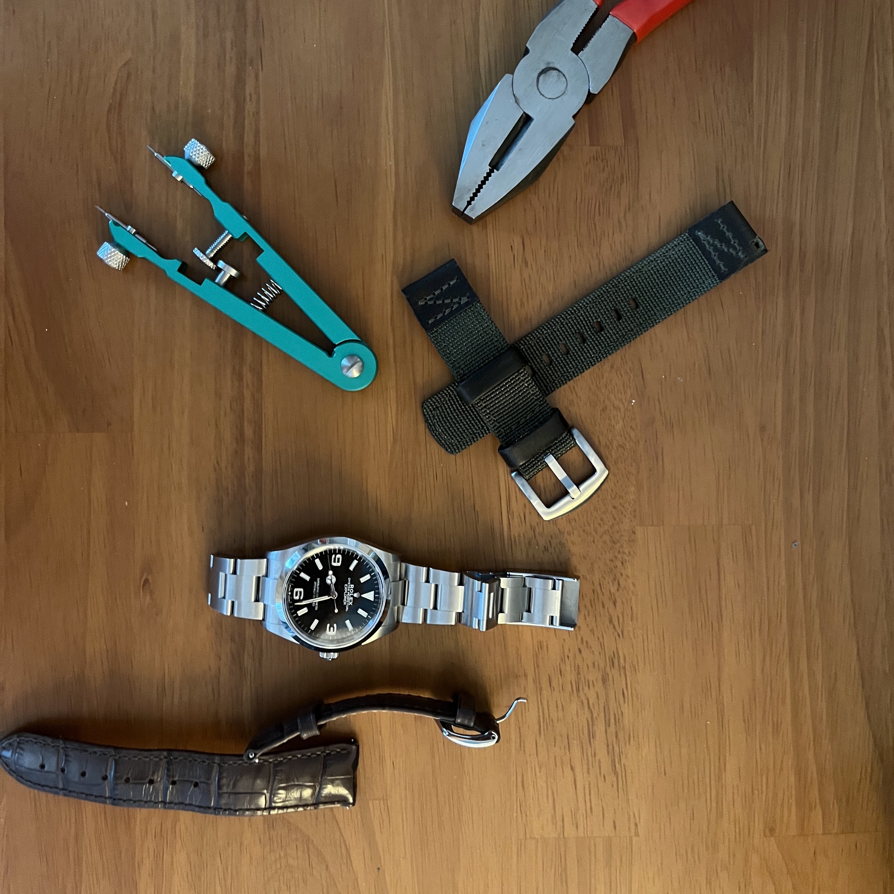 Rolex Explorer 36mm 124270 Black Oyster 착용 스타일
