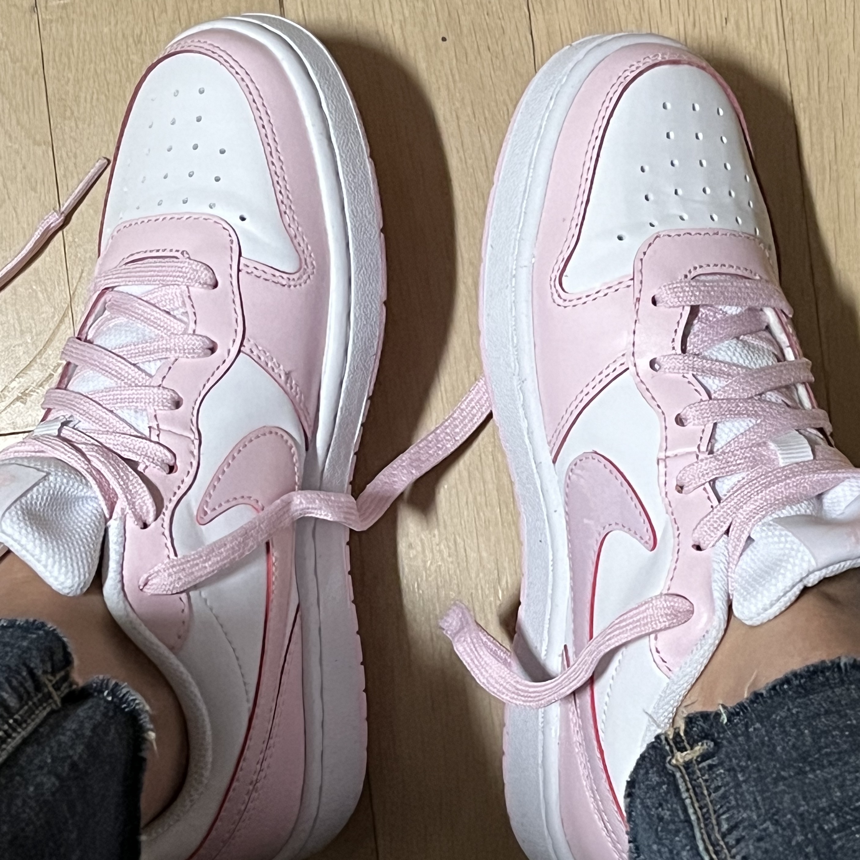 (GS) Nike Court Borough 2 SE White Pink Foam 착용 스타일