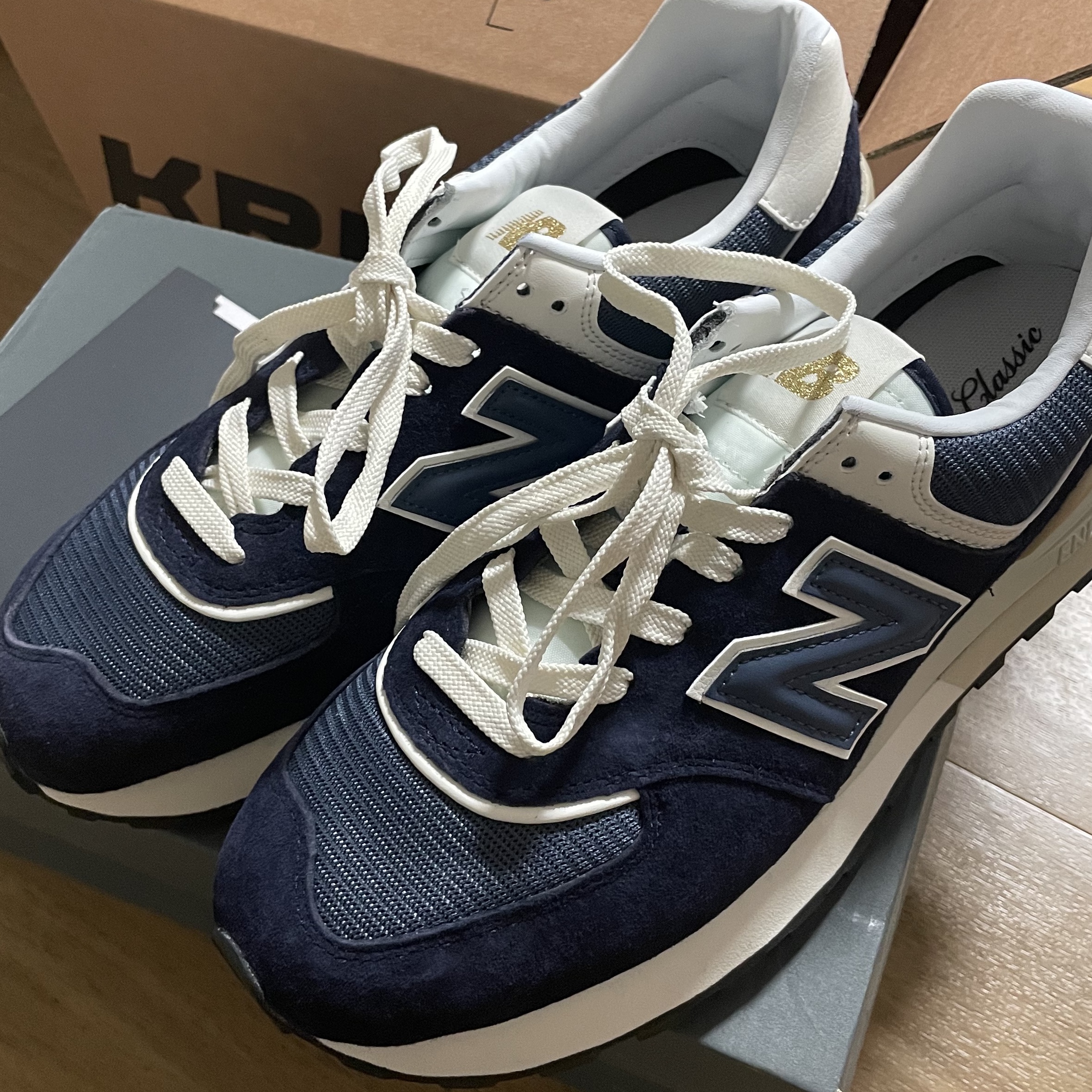 New Balance 574 Legacy Navy 착용 스타일