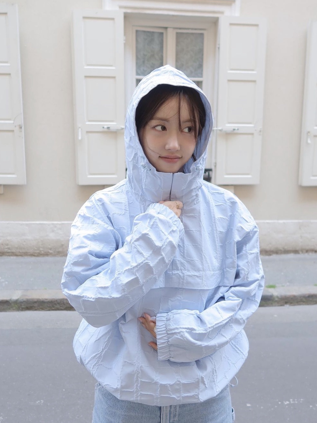 Supreme Repeat Stitch Anorak Light Blue - 23SS 착용 스타일