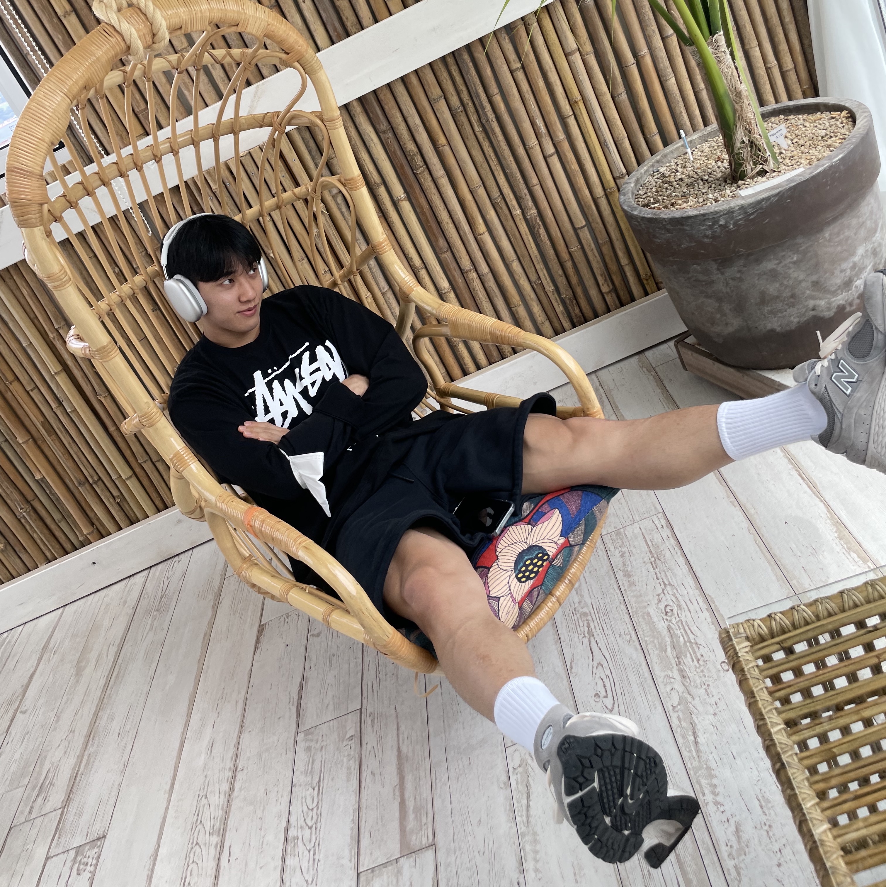 Stussy World Tour LS T-Shirt Black, Apple AirPods Max Lightning Silver (Korean Ver.) 착용 스타일 - 2
