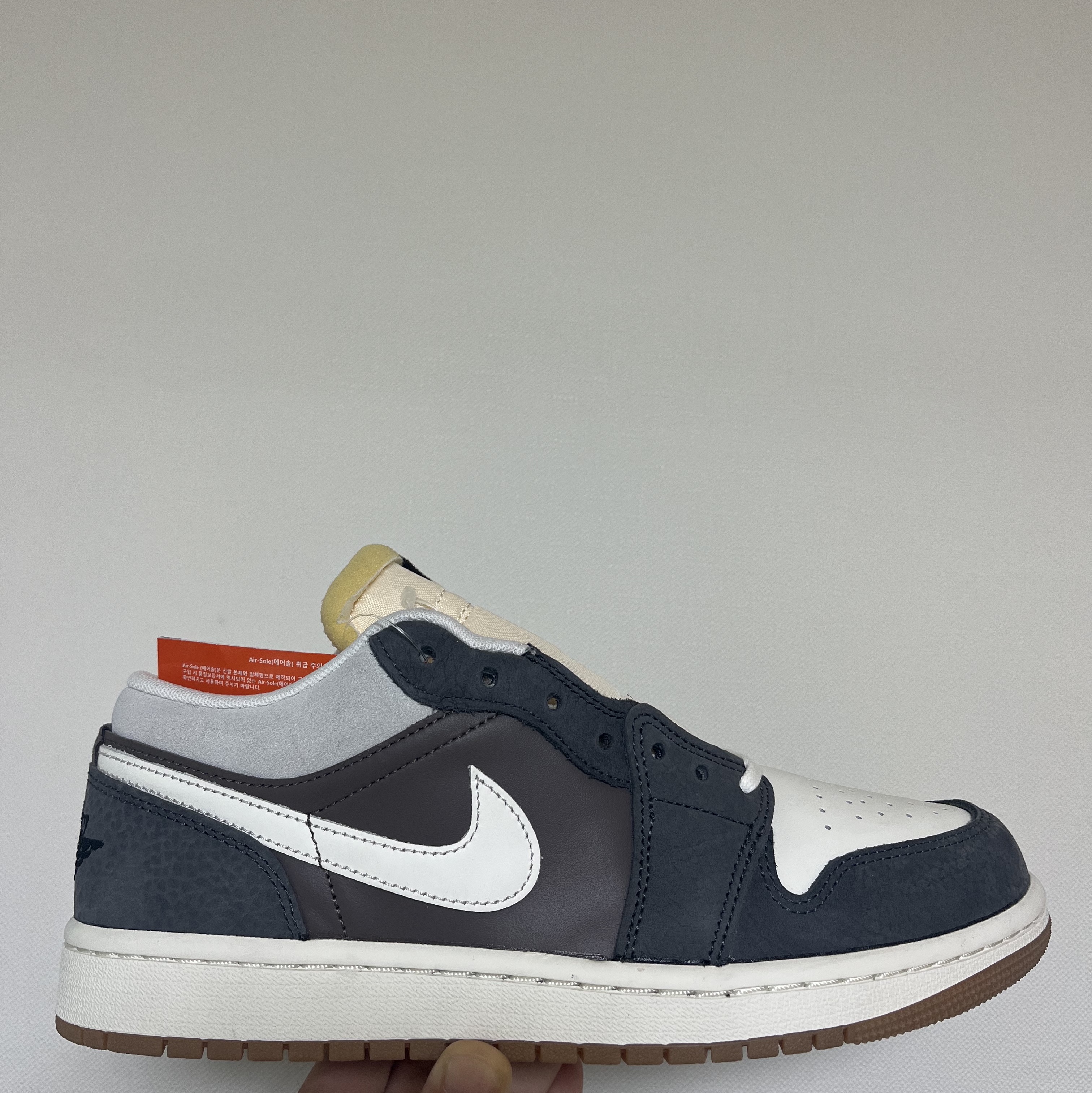 Jordan 1 Low Kkachi 착용 스타일 - 1