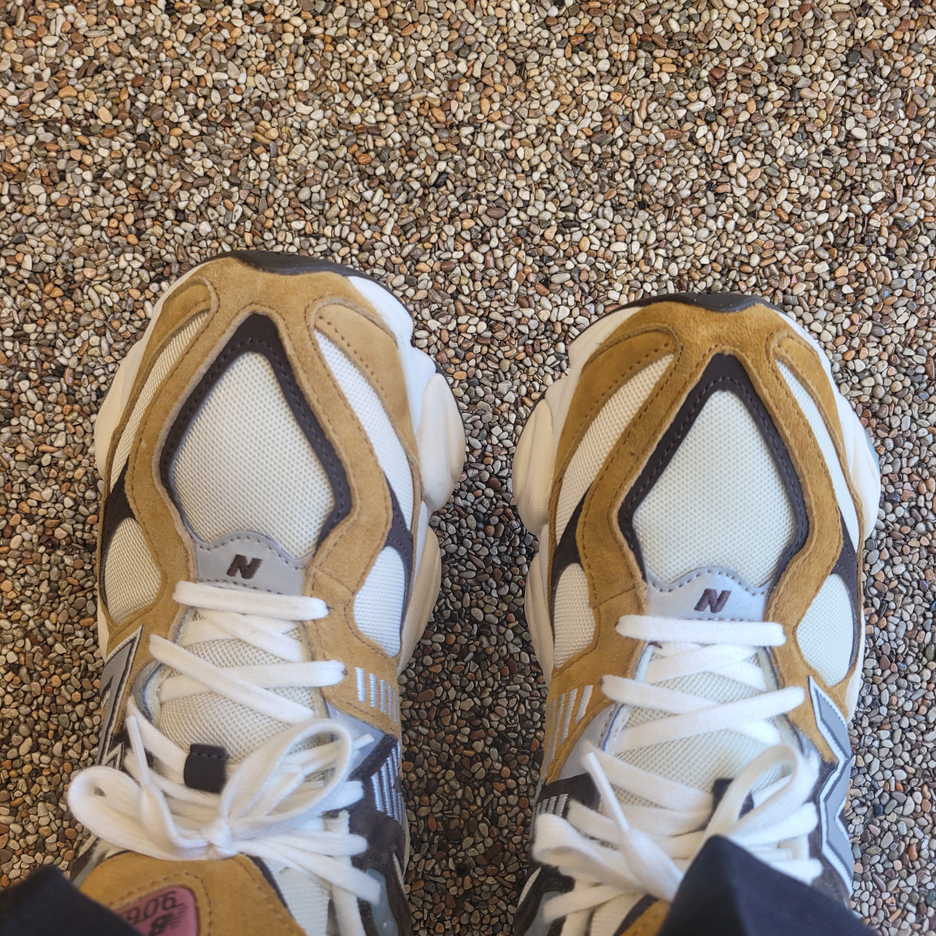New Balance 9060 Workwear 착용 스타일