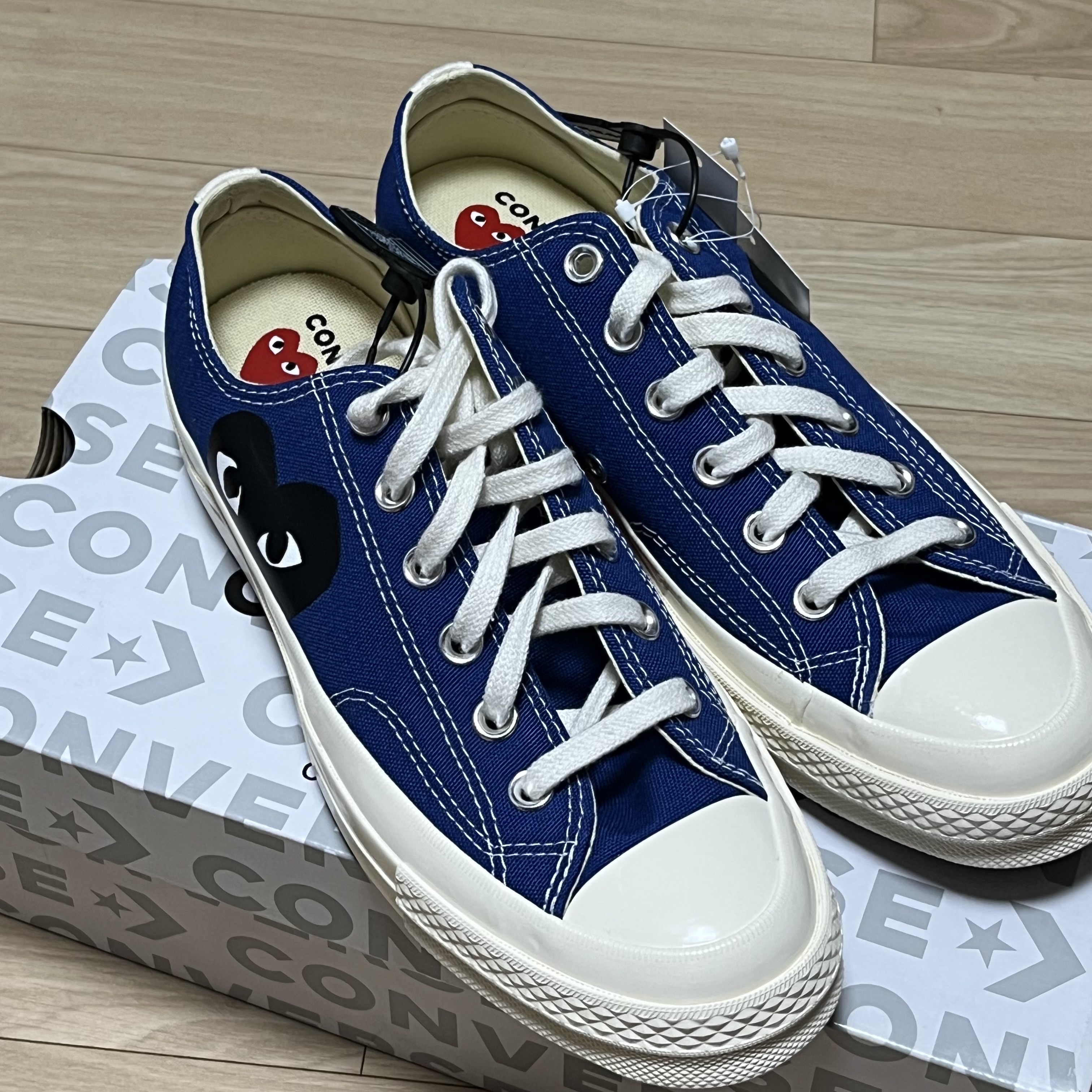 Converse x Play Comme des Garcons Chuck 70 Ox Blue Quartz 착용 스타일