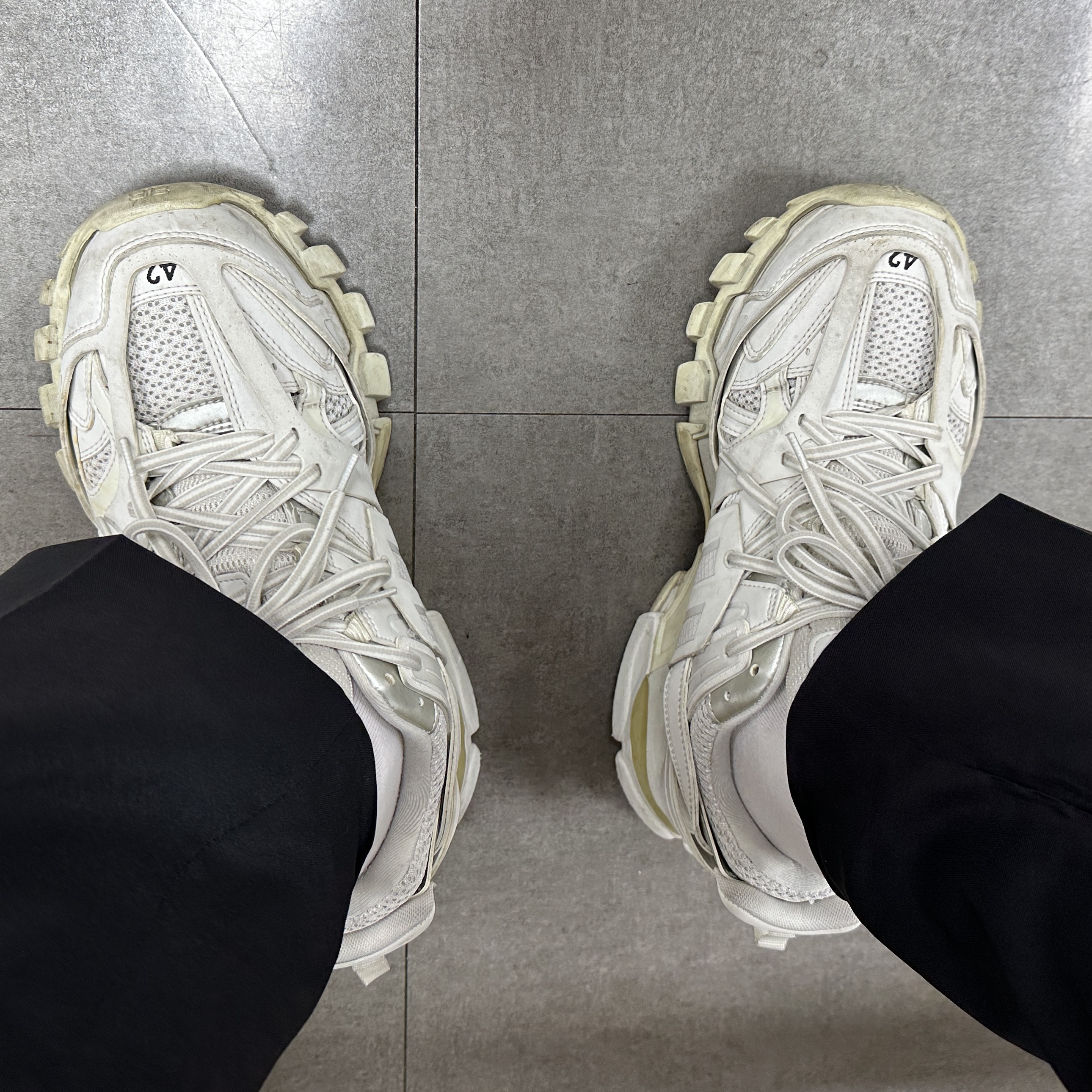 Balenciaga Track Sneakers White 2019 착용 스타일