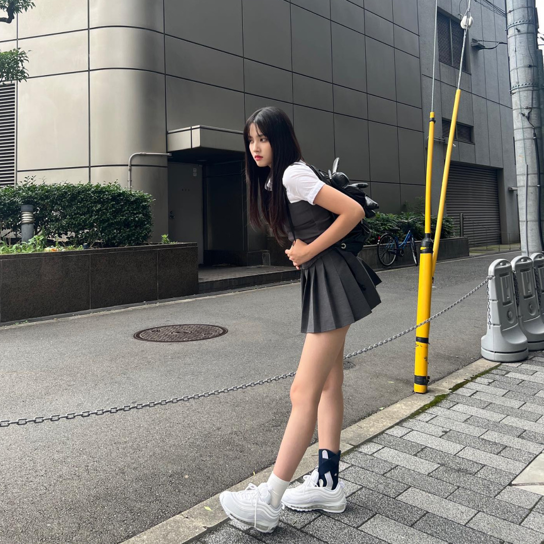 (W) Nike Air Max 97 White Pure Platinum 착용 스타일 - 2