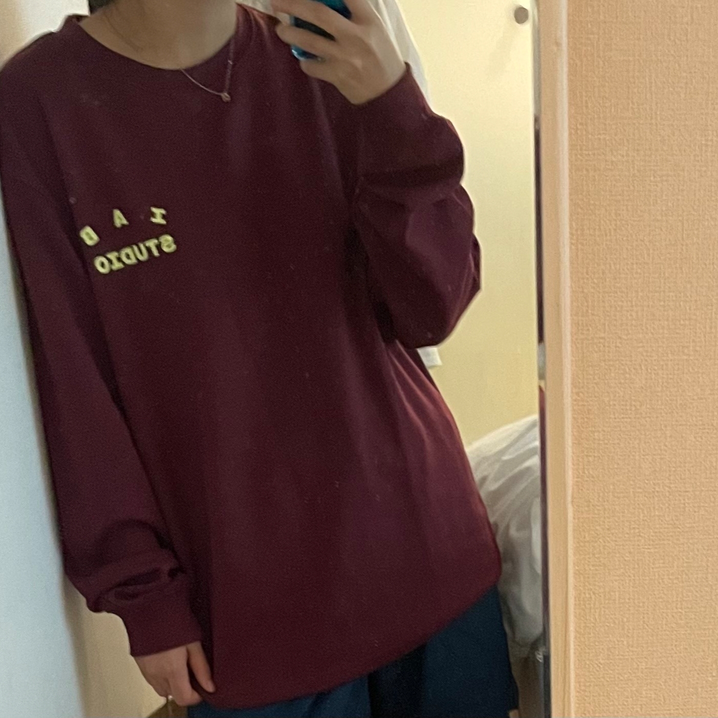 IAB Studio Long Sleeve Burgundy - The Hyundai Seoul Exclusive 착용 스타일 - 1