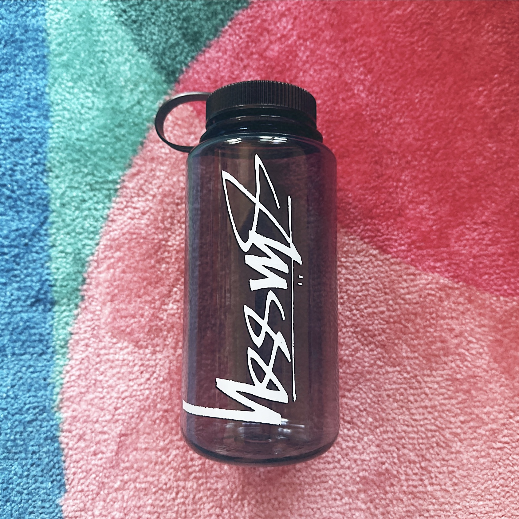 Stussy Nalgene Water Bottle Black 착용 스타일 - 2