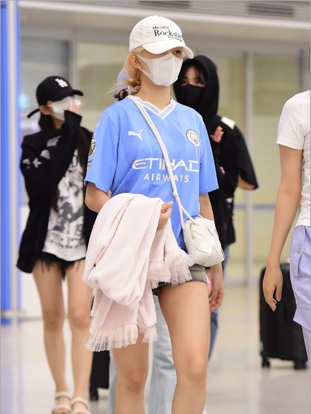 Puma Manchester City 2023/24 Home Jersey Team Light Blue (Non Marking Ver.) 착용 스타일 - 3
